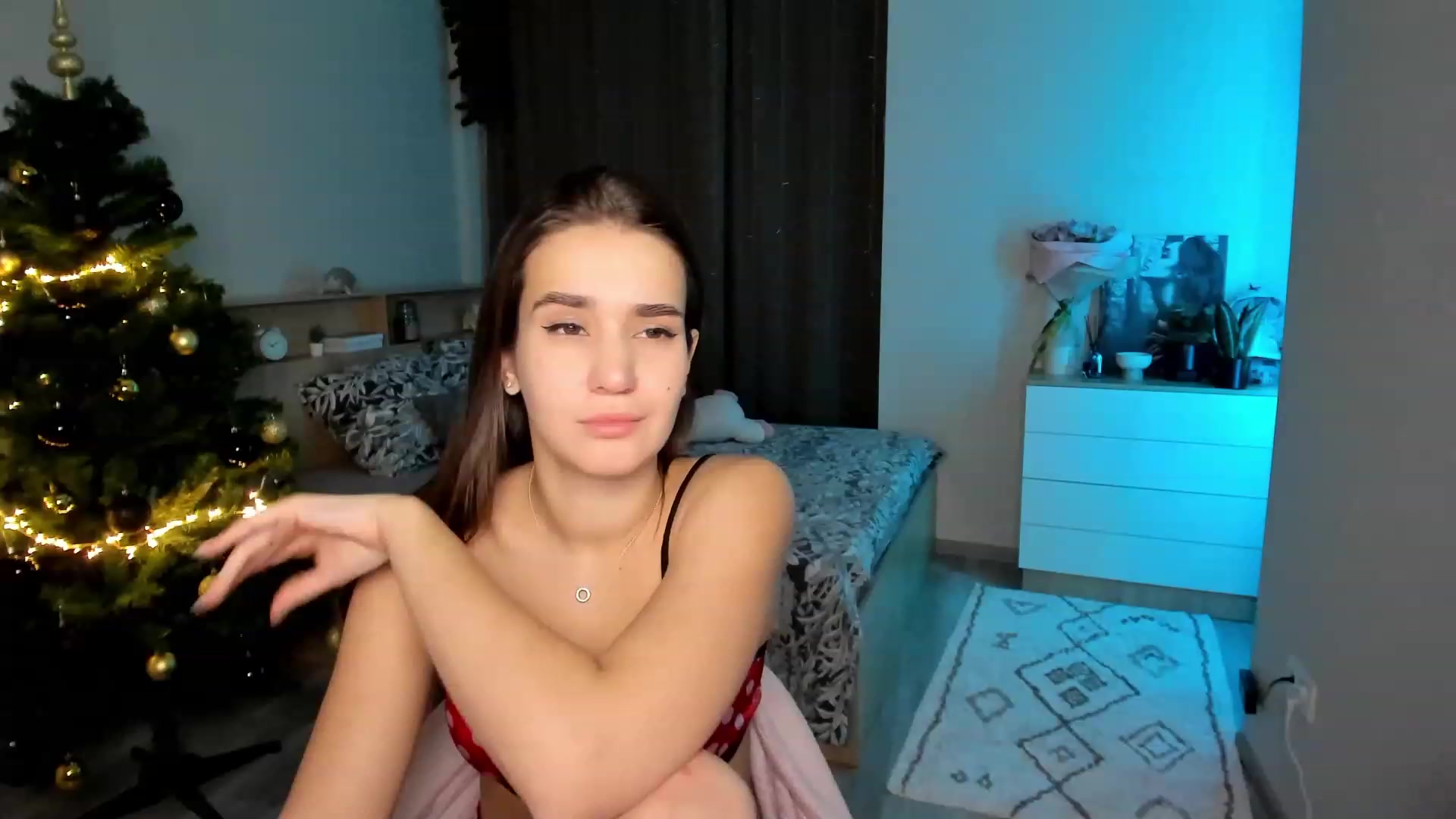 Gallery image thumbnail from Ellies_Smile's myfreecams stream on, 12/14/2023, 15:21 image 18 of 20