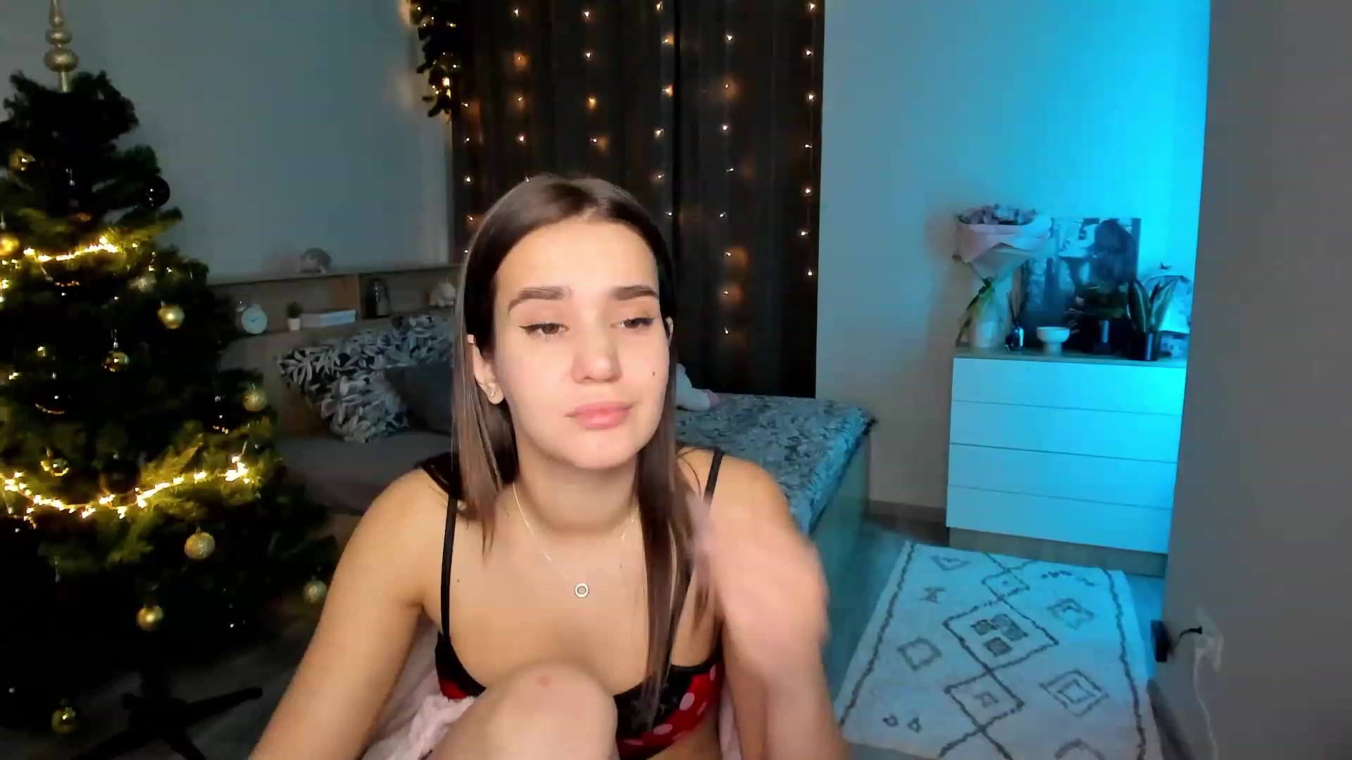 Gallery image thumbnail from Ellies_Smile's myfreecams stream on, 12/14/2023, 15:21 image 8 of 20