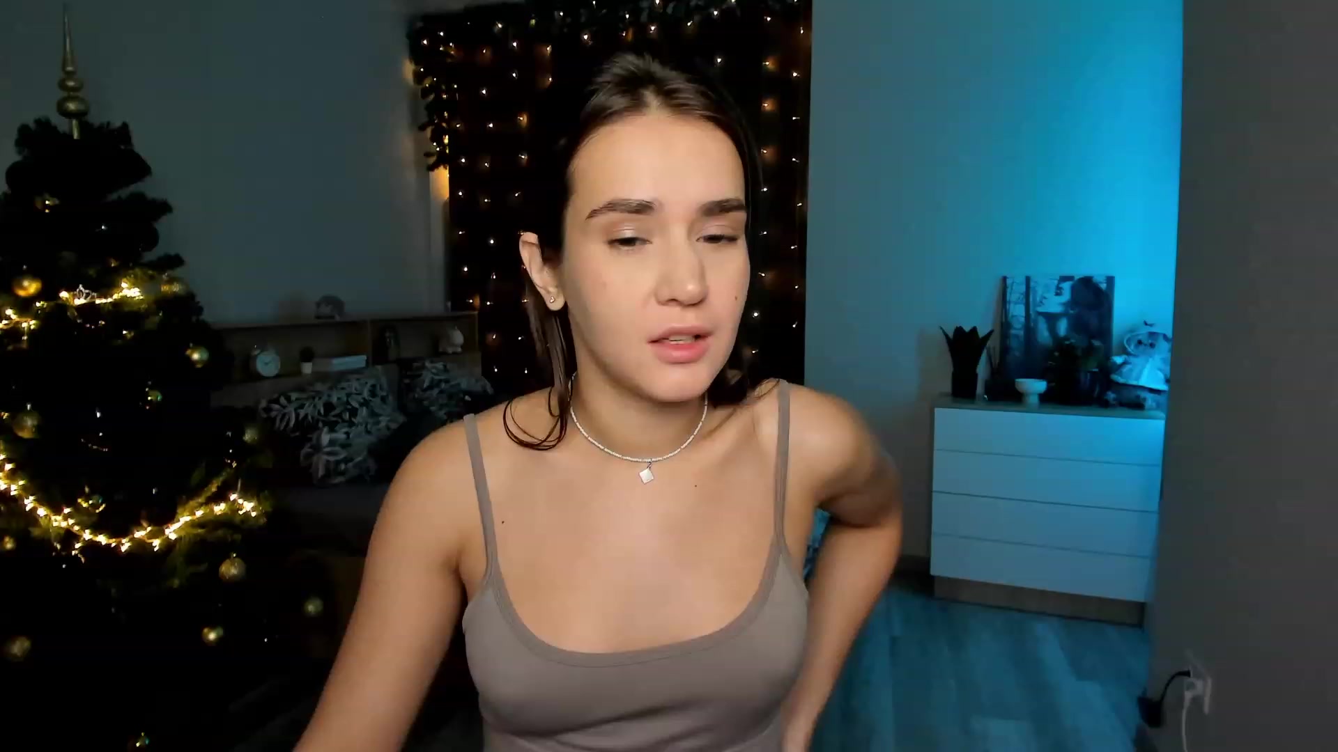 Gallery image thumbnail from Ellies_Smile's myfreecams stream on, 12/22/2023, 13:09 image 20 of 20