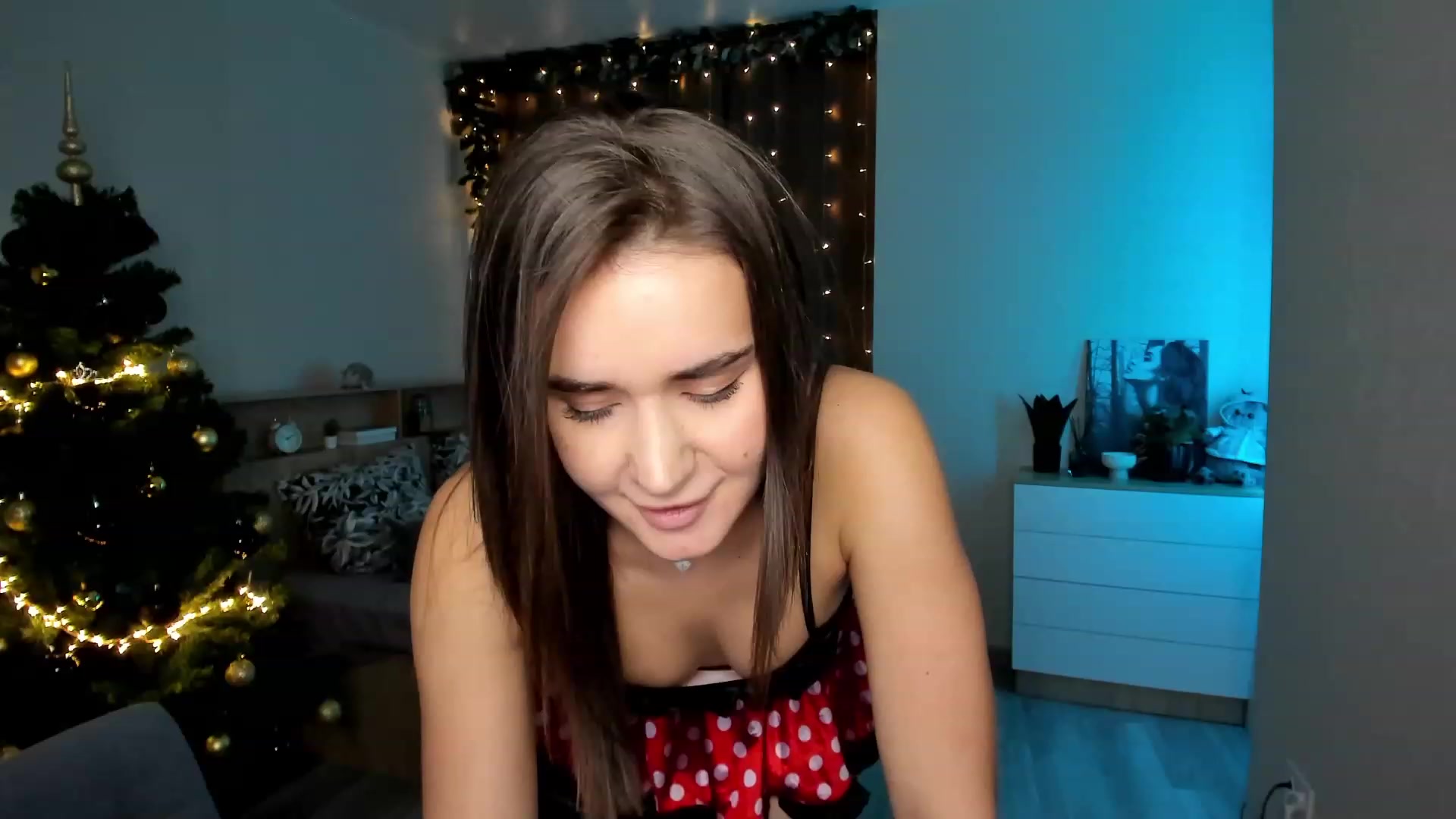 Gallery image thumbnail from Ellies_Smile's myfreecams stream on, 12/25/2023, 12:18 image 11 of 20