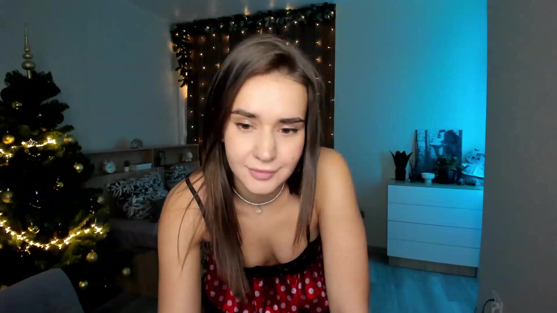 Gallery image thumbnail from Ellies_Smile's myfreecams stream on, 12/25/2023, 12:18 image 10 of 20