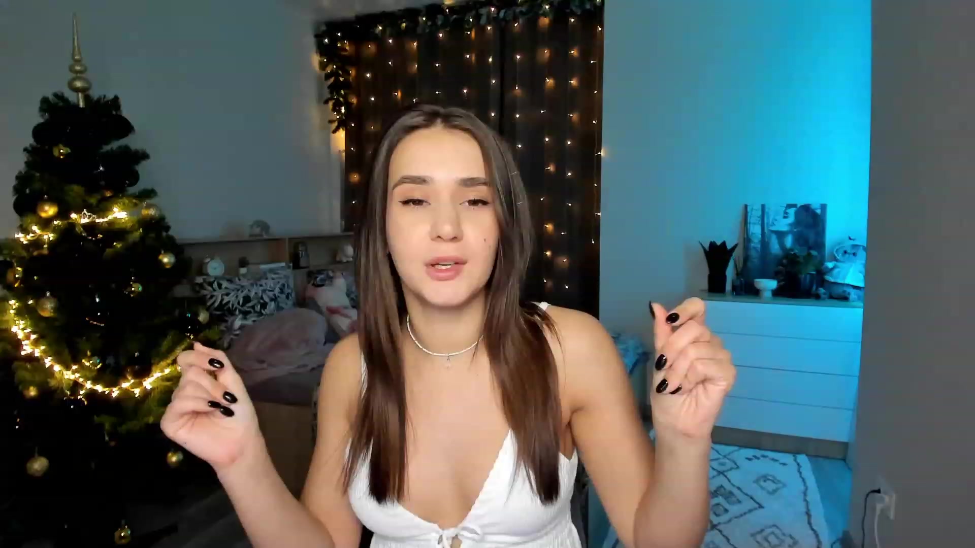 Gallery image thumbnail from Ellies_Smile's myfreecams stream on, 12/28/2023, 15:55 image 6 of 20