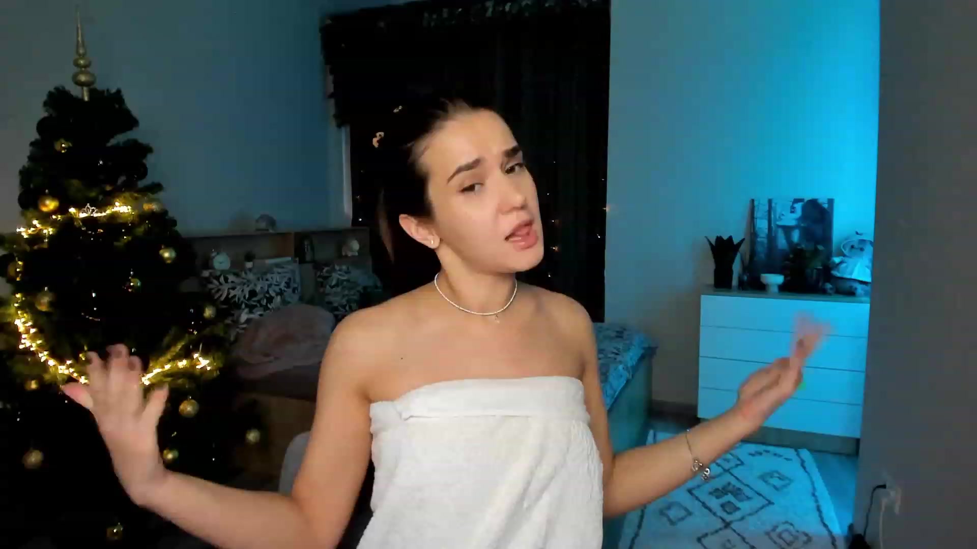 Gallery image thumbnail from Ellies_Smile's myfreecams stream on, 12/29/2023, 11:50 image 18 of 20