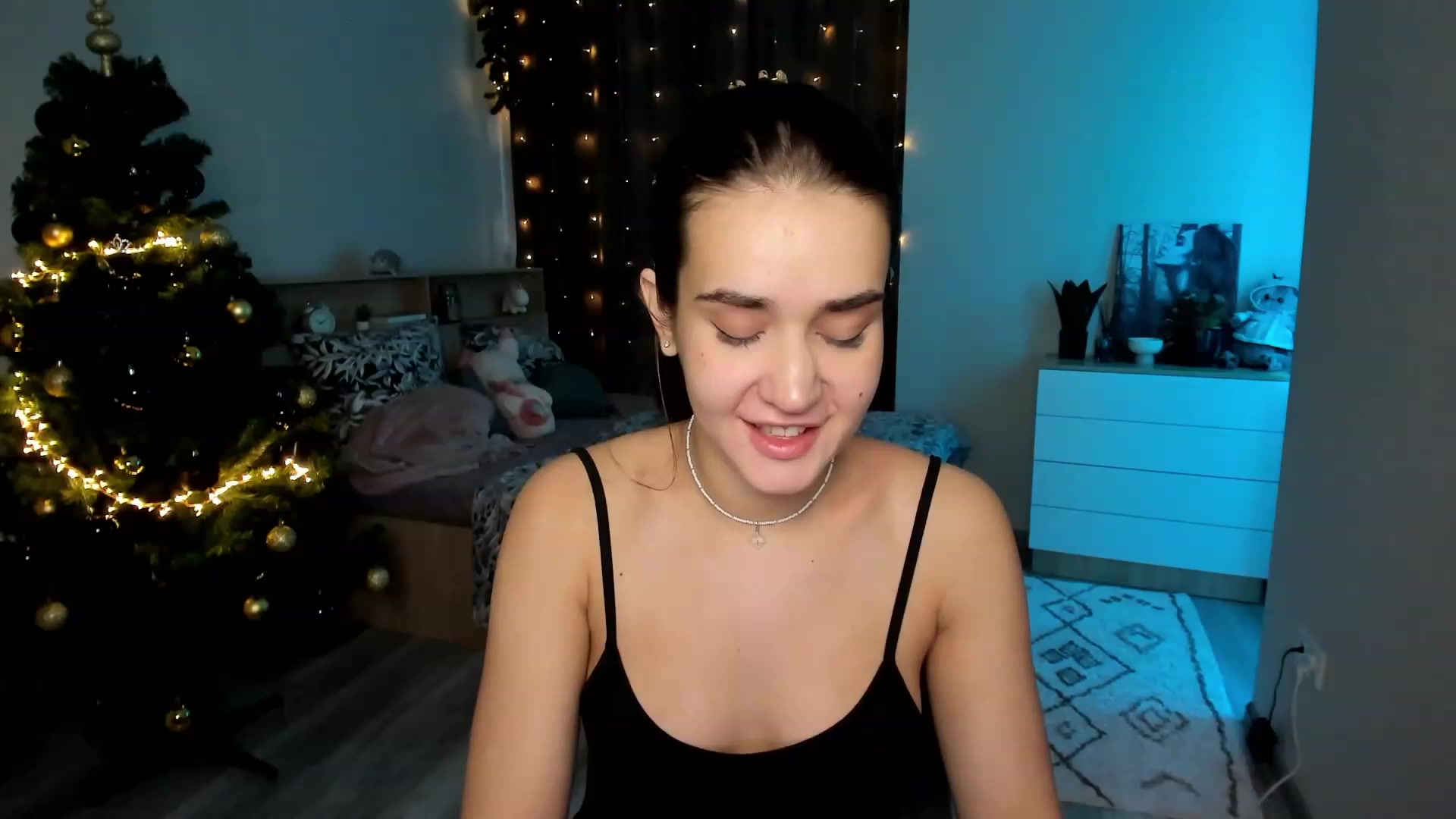 Gallery image thumbnail from Ellies_Smile's myfreecams stream on, 12/29/2023, 11:50 image 1 of 20