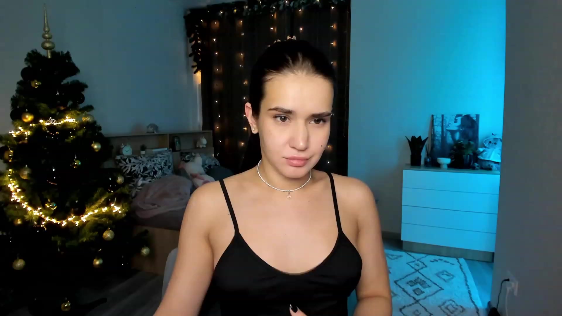 Gallery image thumbnail from Ellies_Smile's myfreecams stream on, 12/29/2023, 11:50 image 9 of 20