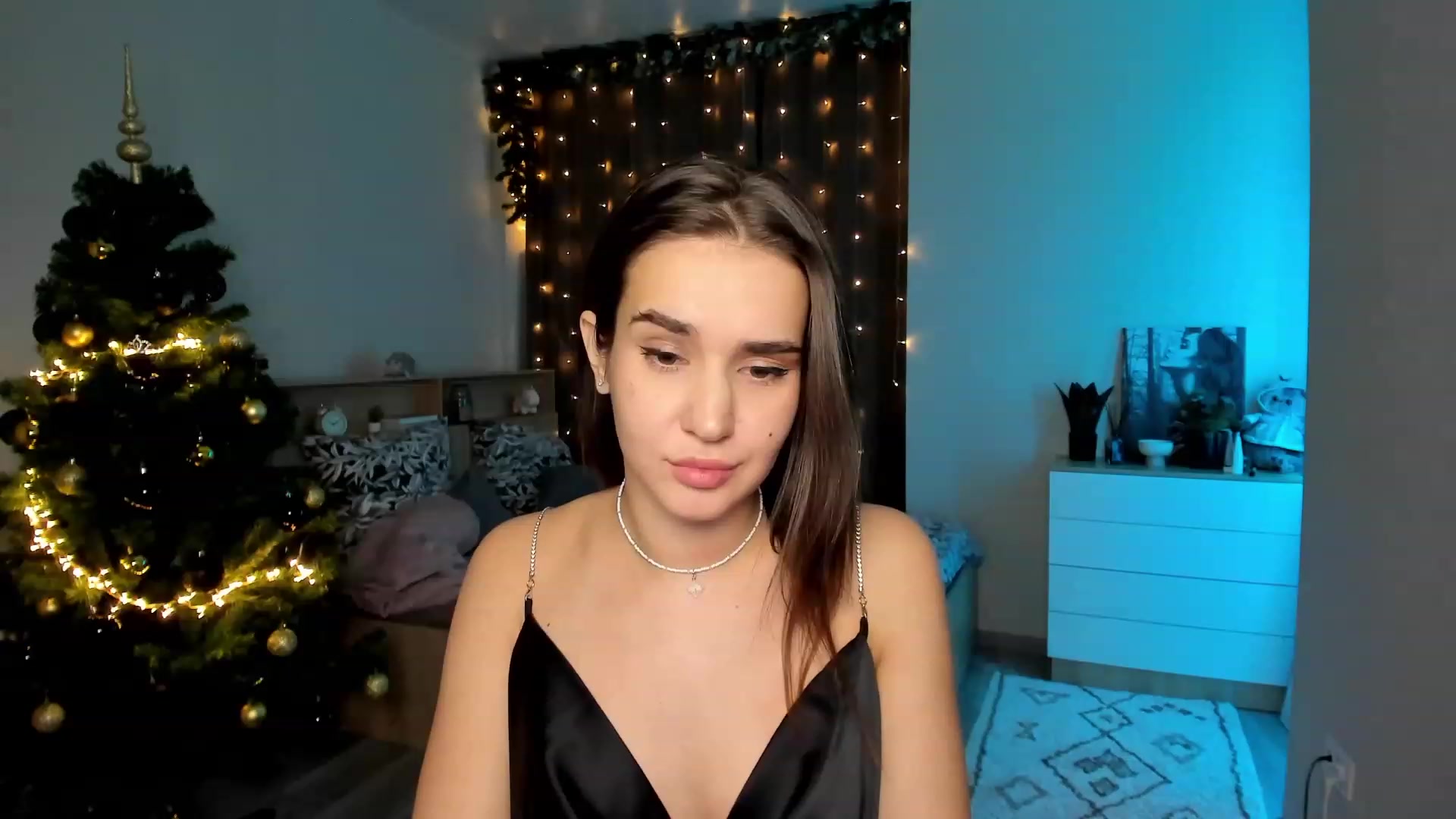 Gallery image thumbnail from Ellies_Smile's myfreecams stream on, 12/30/2023, 16:05 image 20 of 20