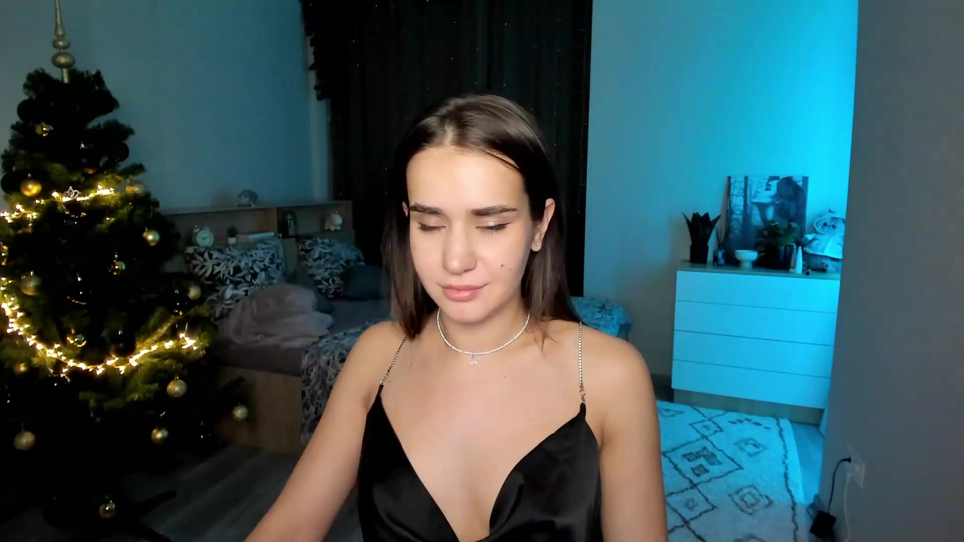 Gallery image thumbnail from Ellies_Smile's myfreecams stream on, 12/30/2023, 16:05 image 5 of 20