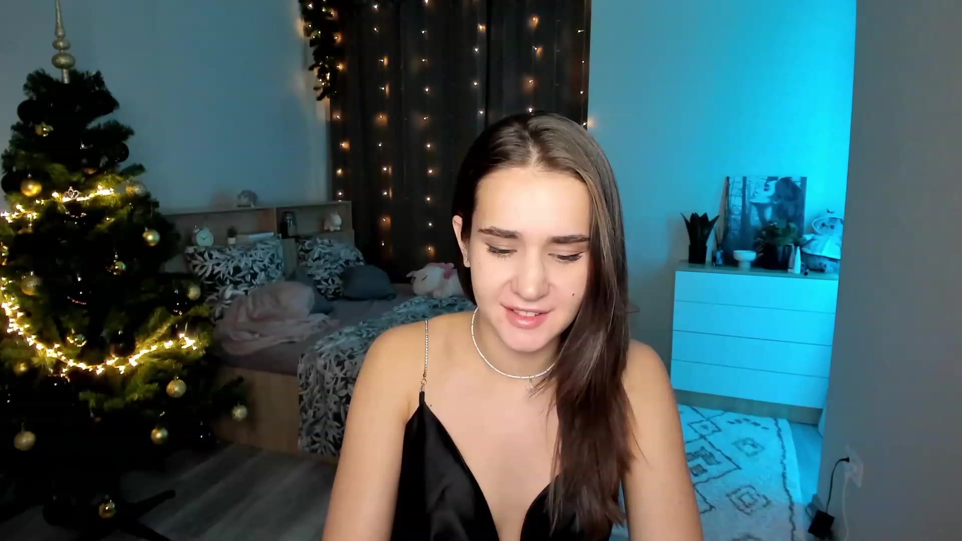 Gallery image thumbnail from Ellies_Smile's myfreecams stream on, 12/30/2023, 16:05 image 3 of 20