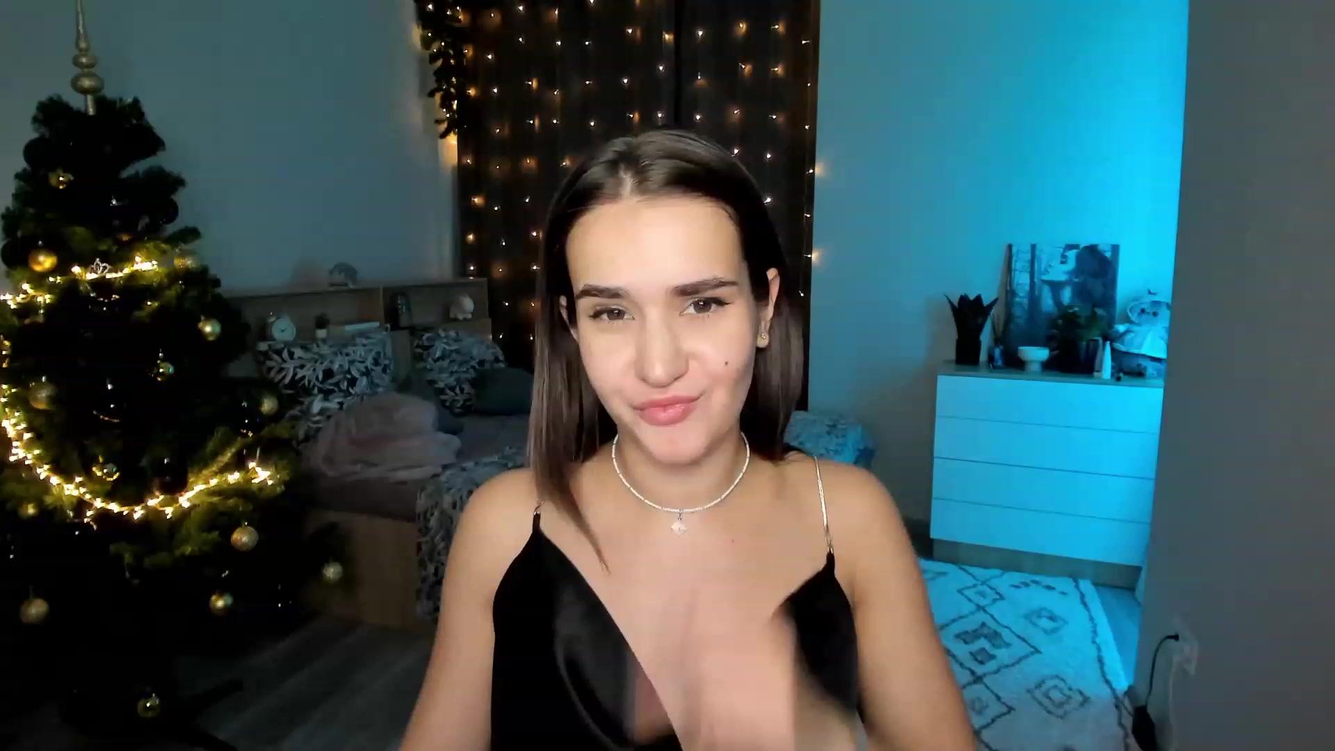 Gallery image thumbnail from Ellies_Smile's myfreecams stream on, 12/30/2023, 16:05 image 9 of 20