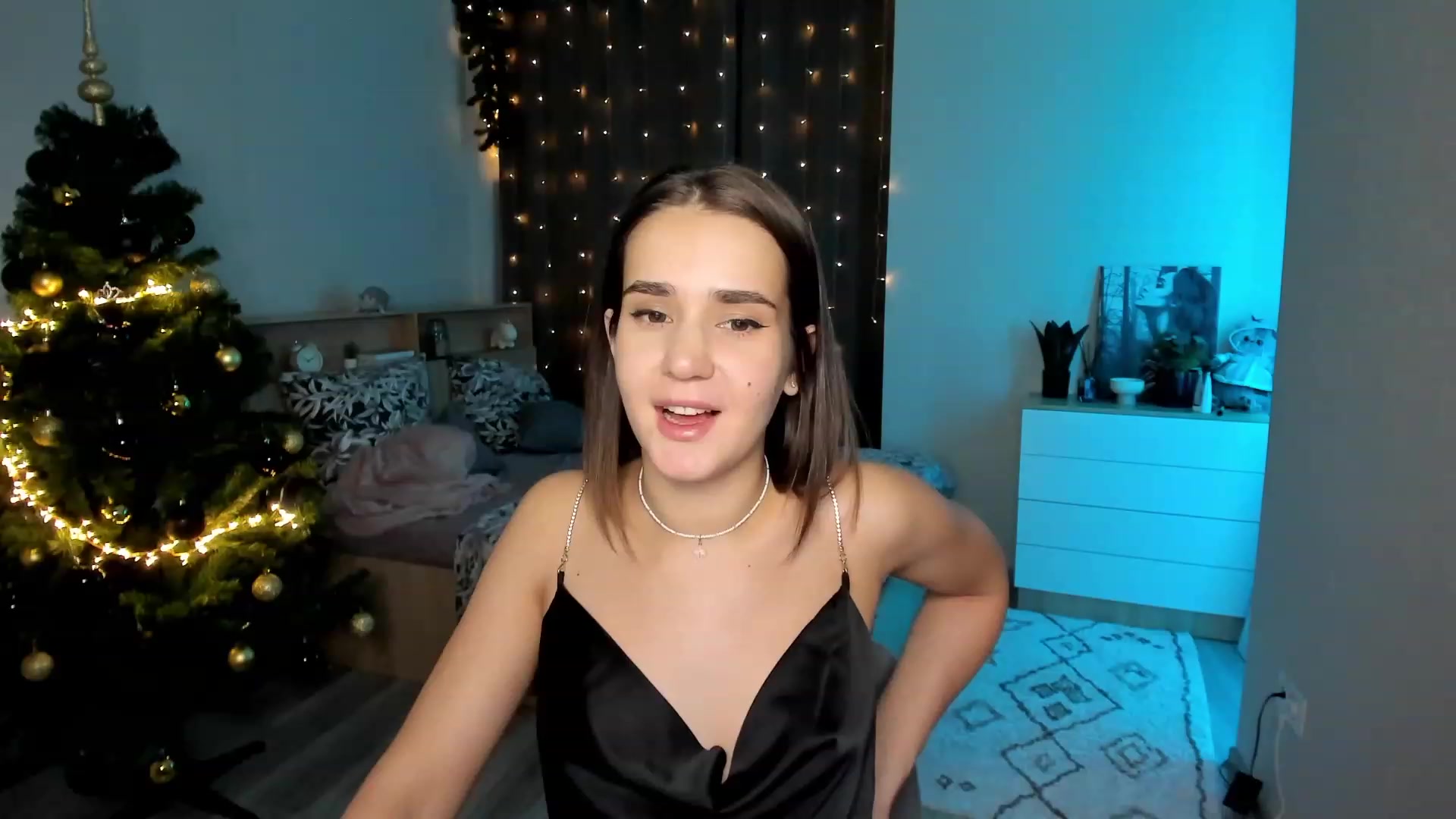 Gallery image thumbnail from Ellies_Smile's myfreecams stream on, 12/30/2023, 16:05 image 4 of 20