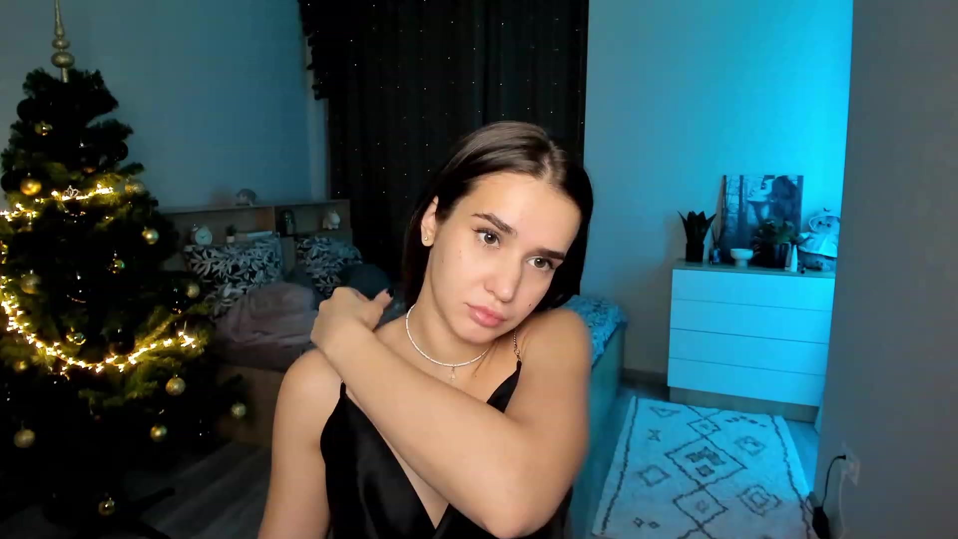 Gallery image thumbnail from Ellies_Smile's myfreecams stream on, 12/30/2023, 16:05 image 10 of 20