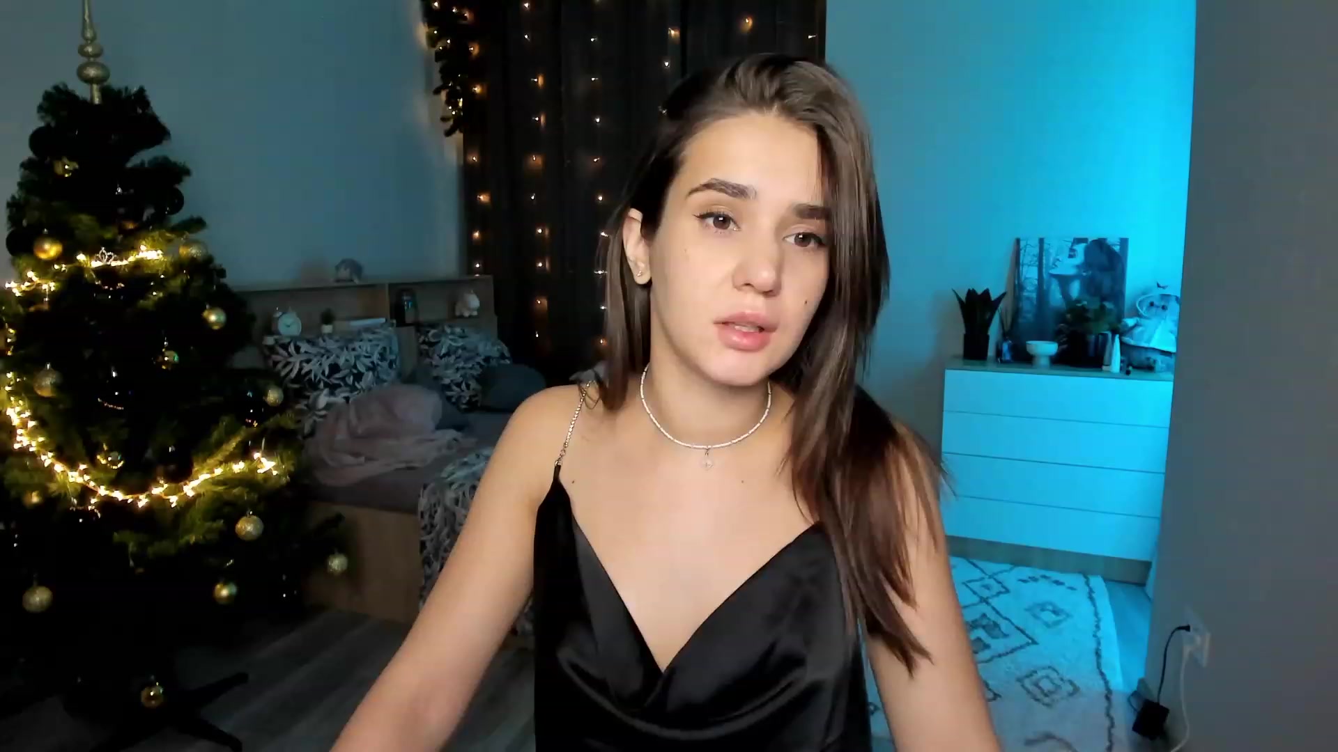 Gallery image thumbnail from Ellies_Smile's myfreecams stream on, 12/30/2023, 16:05 image 1 of 20