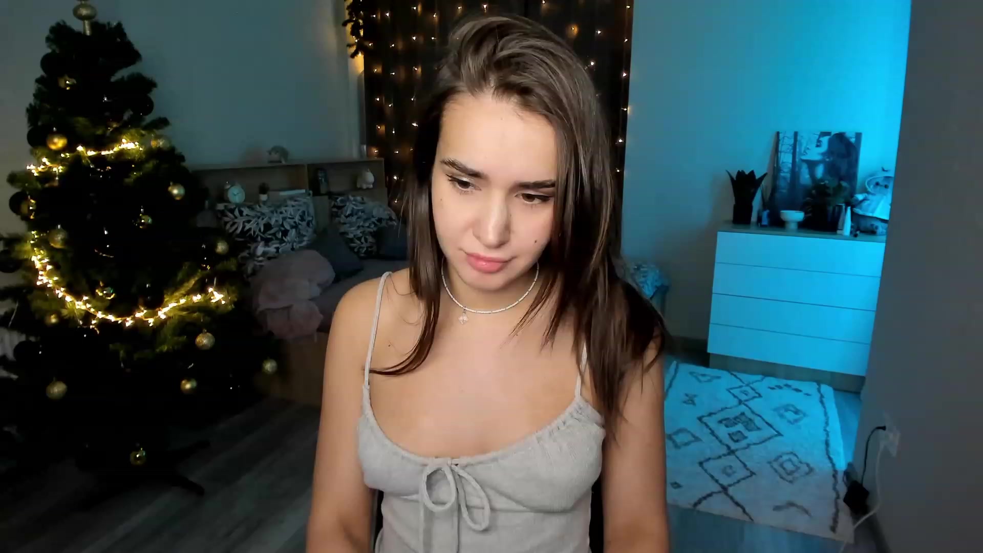 Gallery image thumbnail from Ellies_Smile's myfreecams stream on, 01/04/2024, 15:57 image 13 of 20