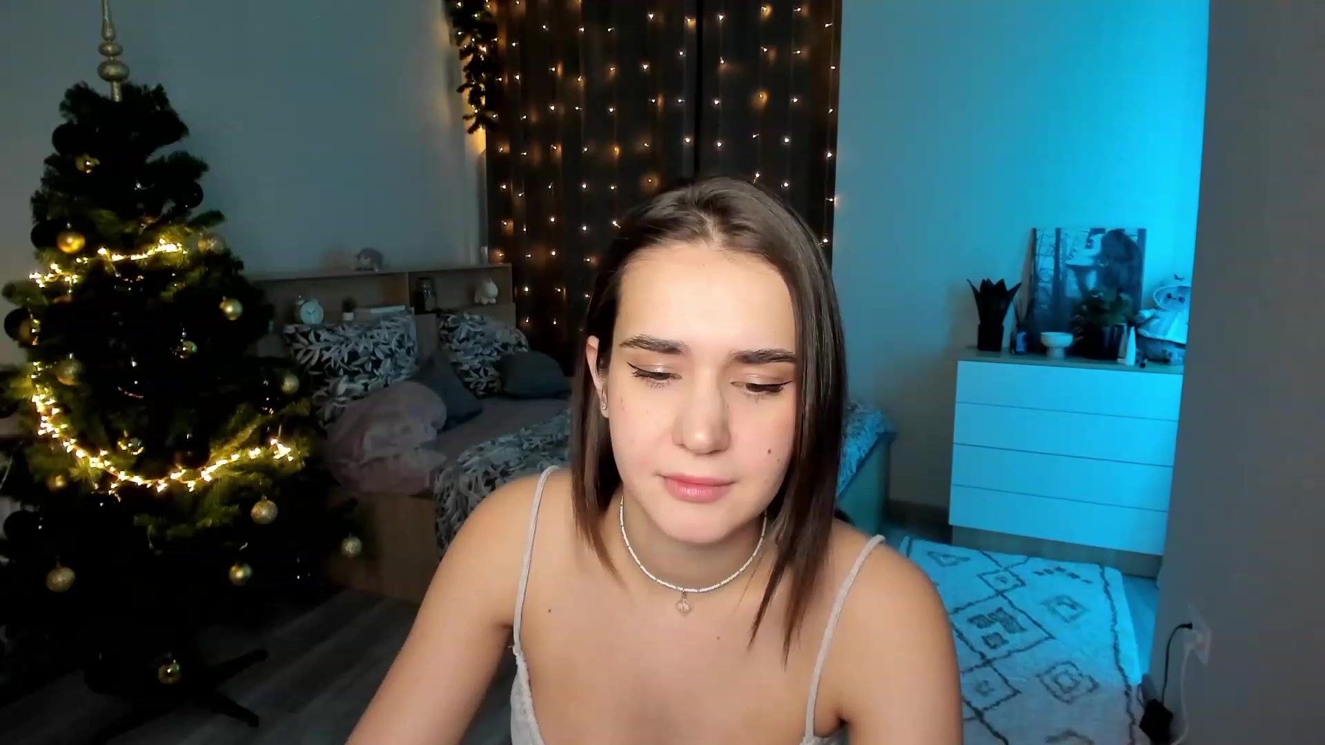 Gallery image thumbnail from Ellies_Smile's myfreecams stream on, 01/04/2024, 15:57 image 6 of 20