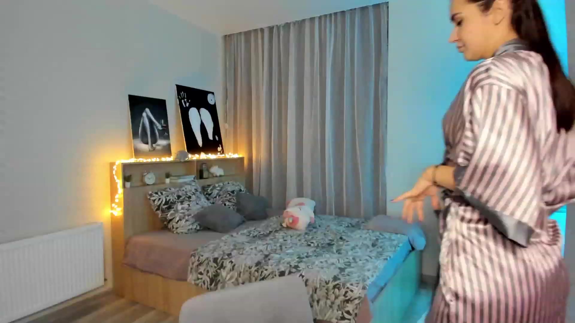 Gallery image thumbnail from Ellies_Smile's myfreecams stream on, 01/20/2024, 13:15 image 17 of 20