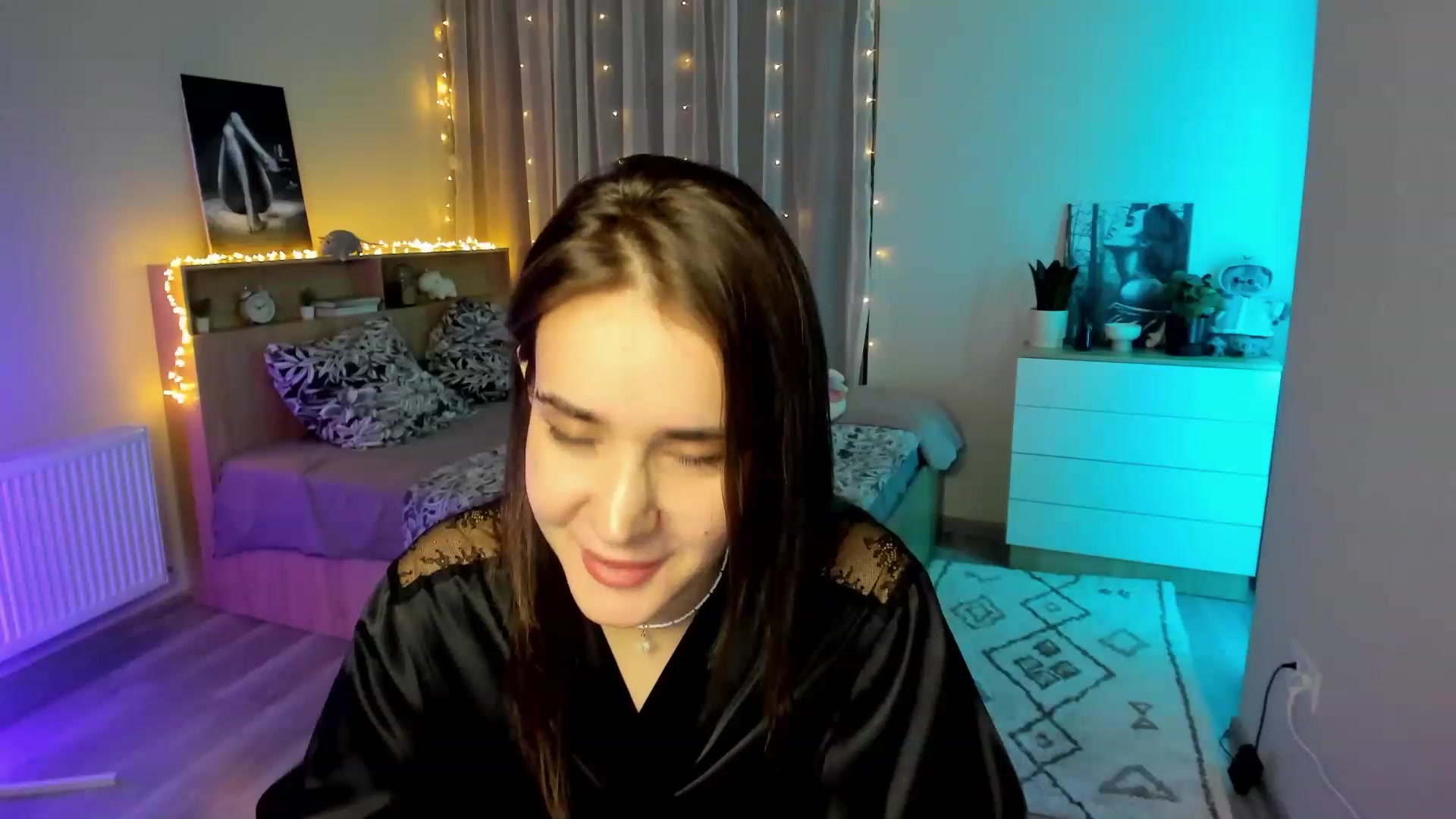 Gallery image thumbnail from Ellies_Smile's myfreecams stream on, 01/23/2024, 11:45 image 19 of 20