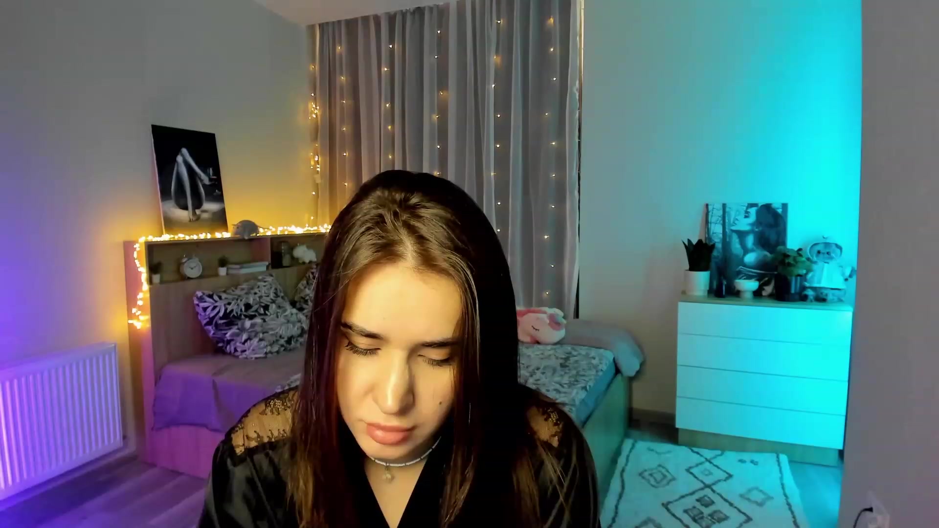 Gallery image thumbnail from Ellies_Smile's myfreecams stream on, 01/23/2024, 11:45 image 10 of 20