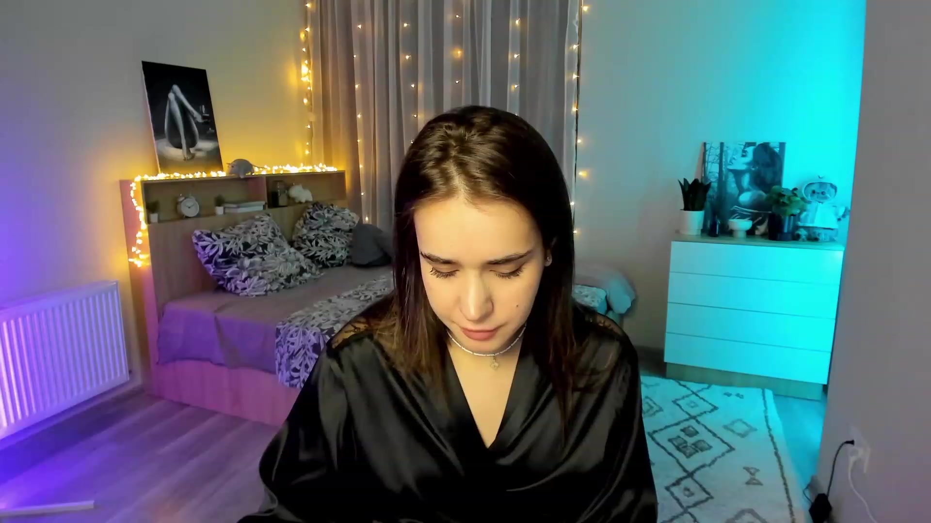 Gallery image thumbnail from Ellies_Smile's myfreecams stream on, 01/23/2024, 11:45 image 5 of 20
