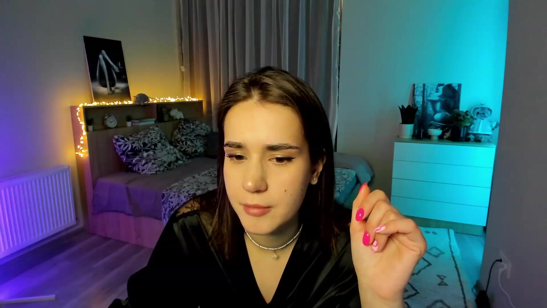 Gallery image thumbnail from Ellies_Smile's myfreecams stream on, 01/23/2024, 11:45 image 4 of 20