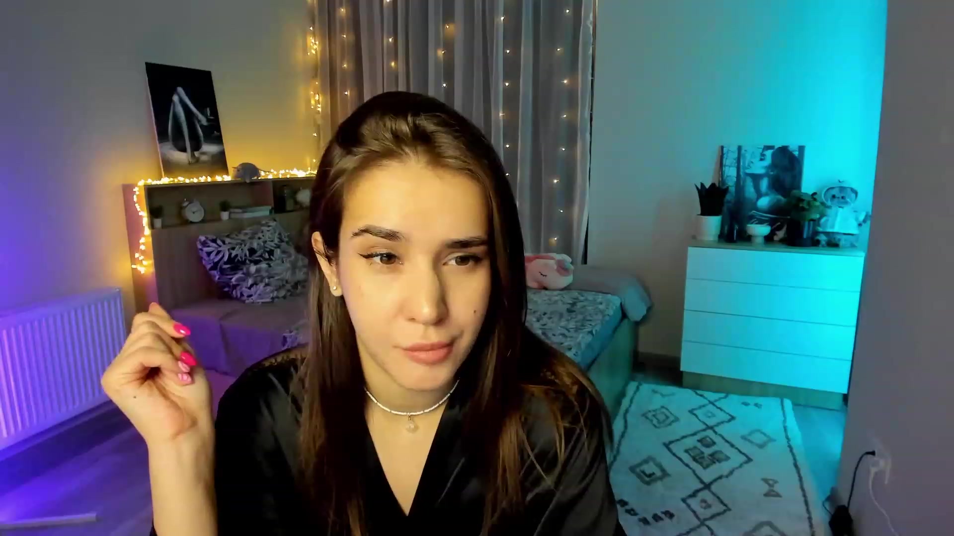 Gallery image thumbnail from Ellies_Smile's myfreecams stream on, 01/23/2024, 11:45 image 7 of 20