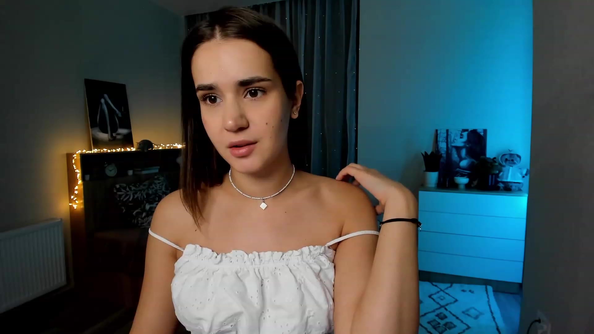 Gallery image thumbnail from Ellies_Smile's myfreecams stream on, 01/25/2024, 14:05 image 11 of 20