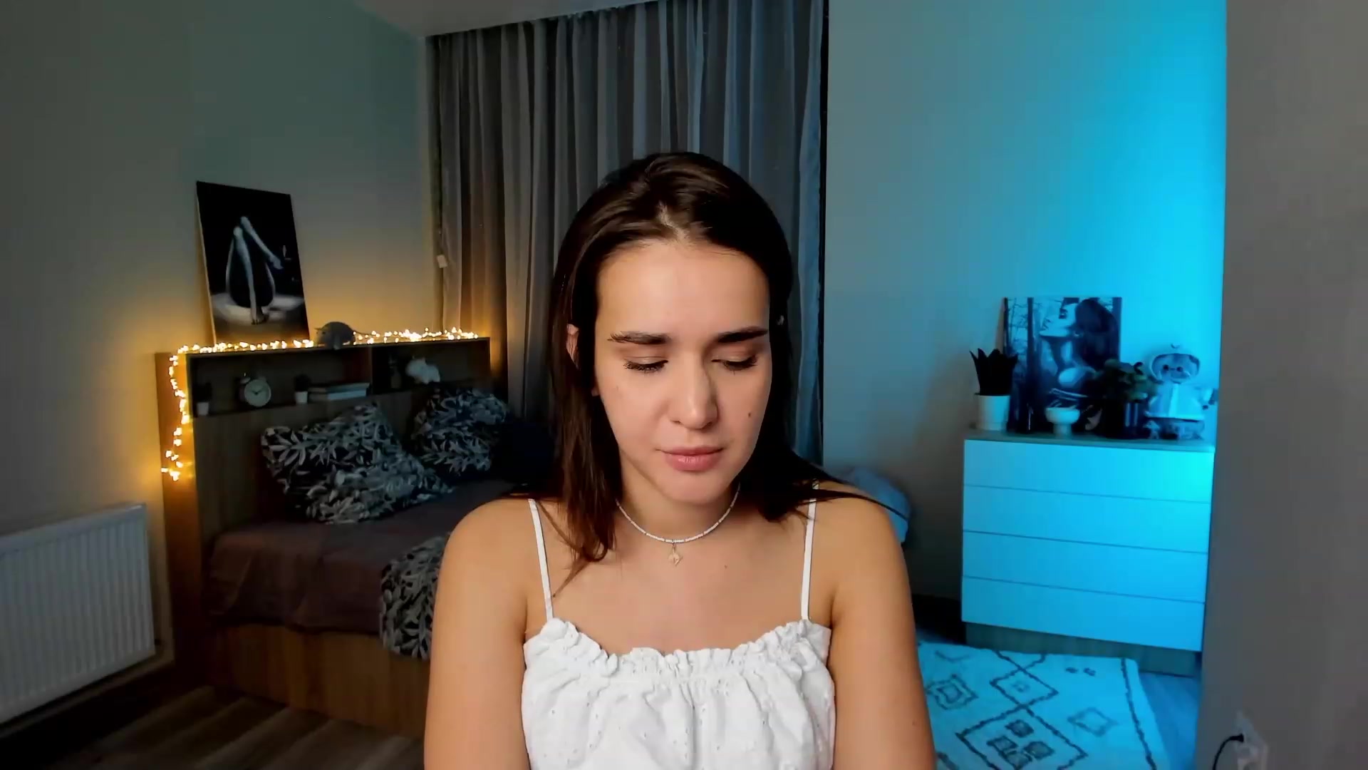 Gallery image thumbnail from Ellies_Smile's myfreecams stream on, 01/25/2024, 14:05 image 17 of 20