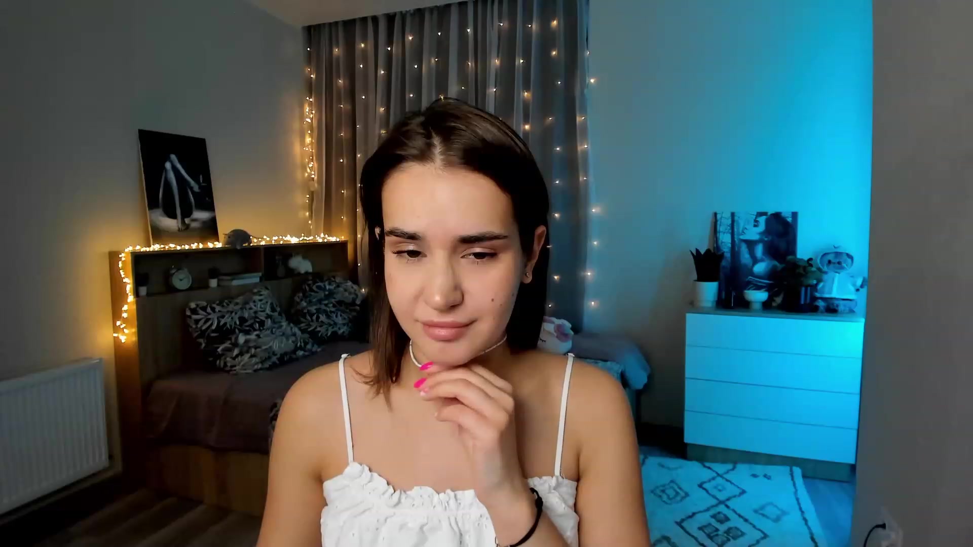 Gallery image thumbnail from Ellies_Smile's myfreecams stream on, 01/25/2024, 14:05 image 8 of 20