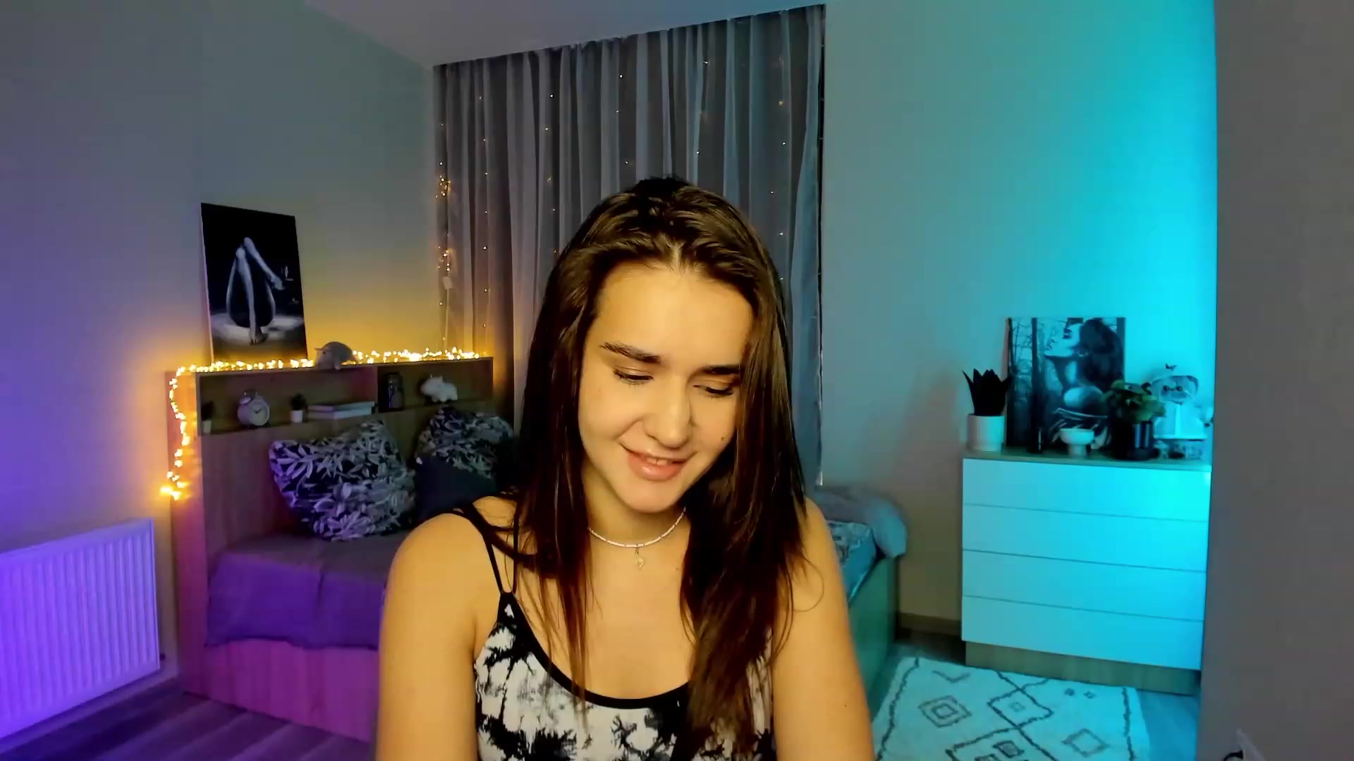 Gallery image thumbnail from Ellies_Smile's myfreecams stream on, 01/29/2024, 12:24 image 13 of 20