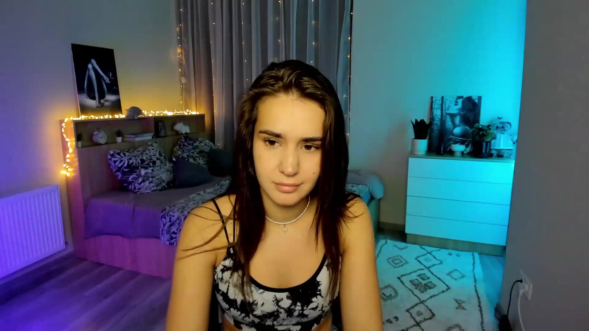 Gallery image thumbnail from Ellies_Smile's myfreecams stream on, 01/29/2024, 12:24 image 17 of 20