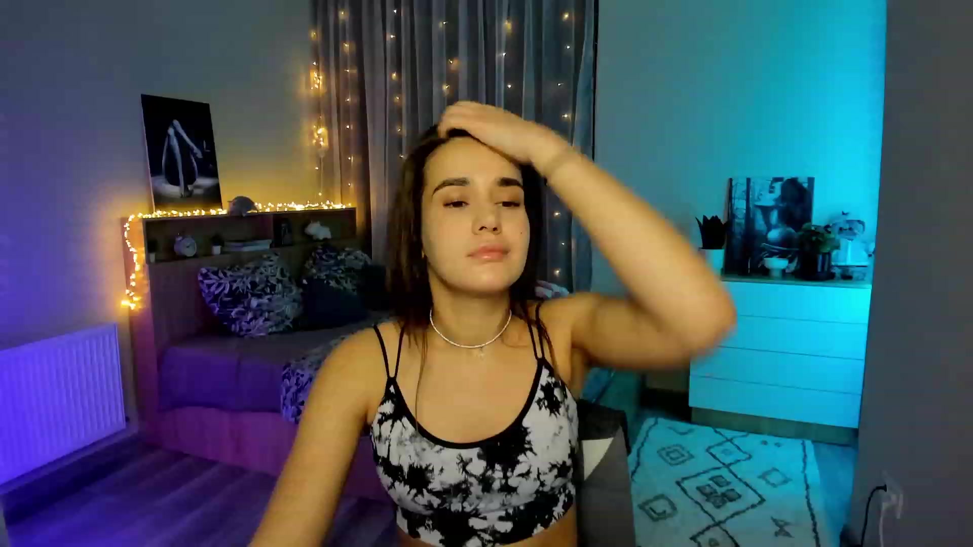 Gallery image thumbnail from Ellies_Smile's myfreecams stream on, 01/29/2024, 12:24 image 7 of 20