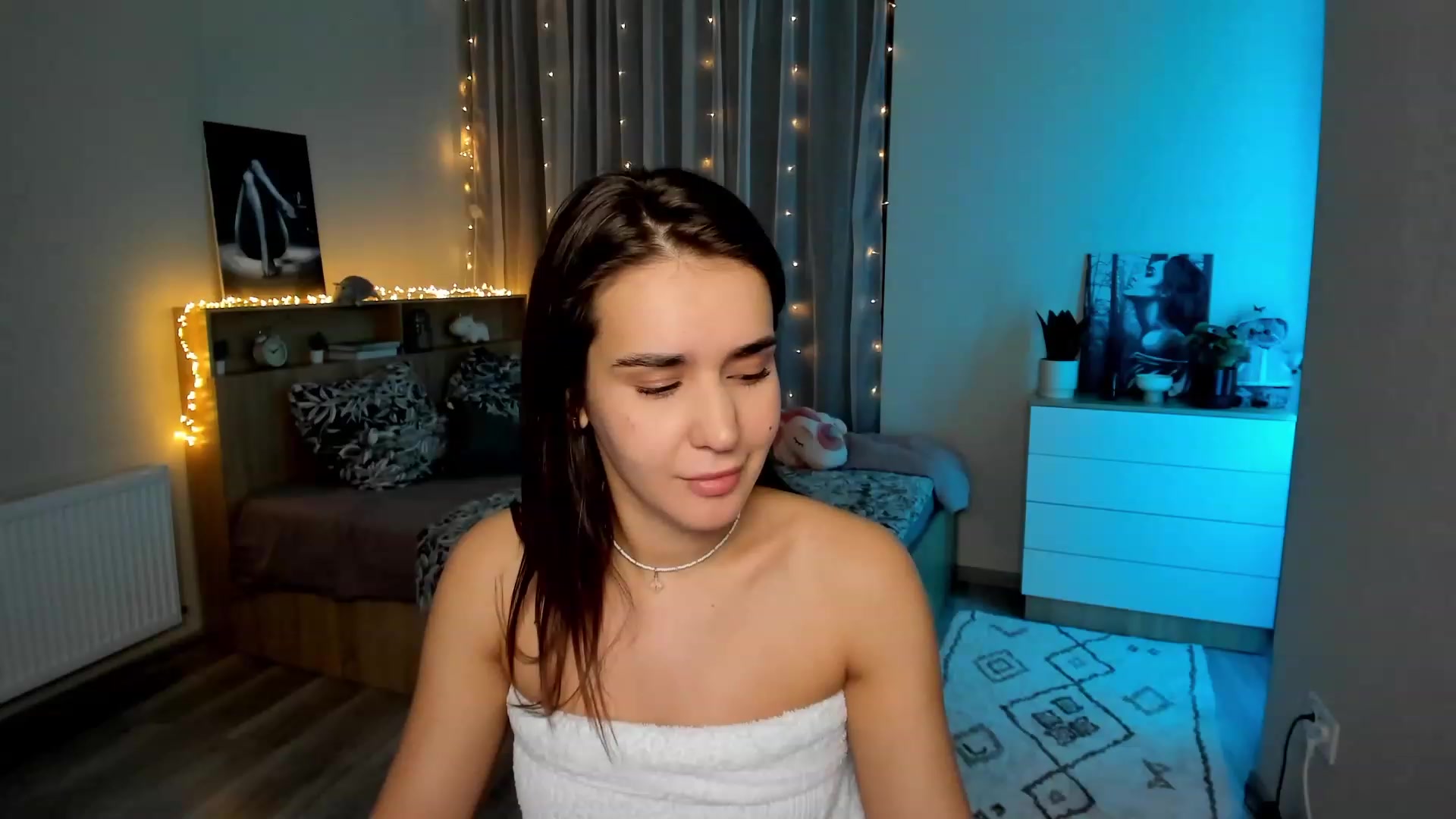 Gallery image thumbnail from Ellies_Smile's myfreecams stream on, 01/29/2024, 14:33 image 19 of 20