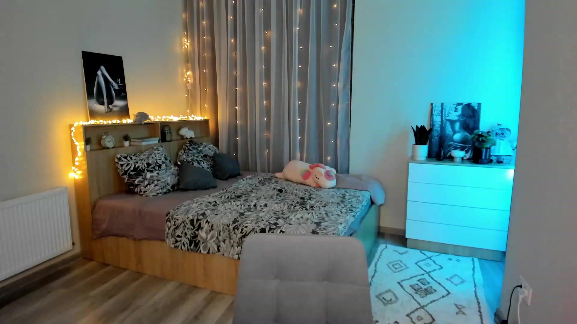 Gallery image thumbnail from Ellies_Smile's myfreecams stream on, 01/29/2024, 15:26 image 2 of 20