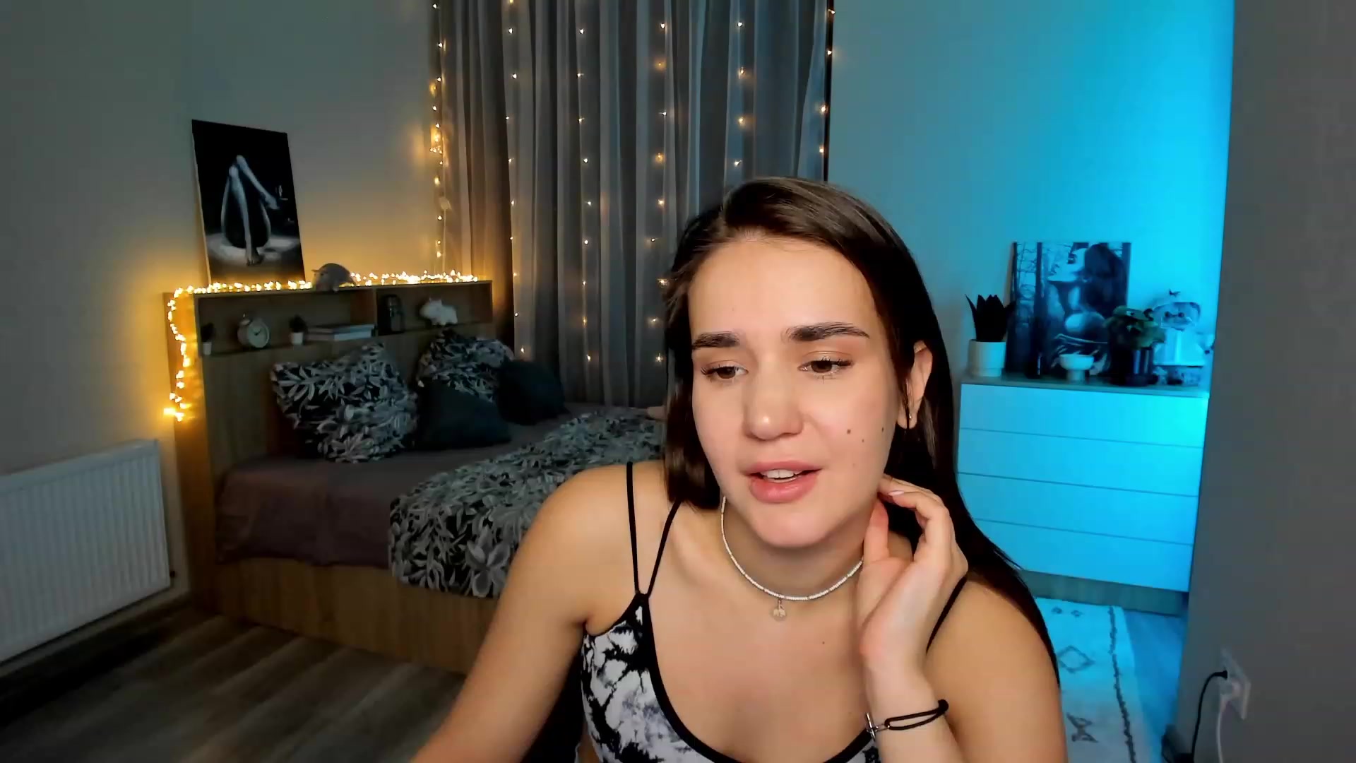Gallery image thumbnail from Ellies_Smile's myfreecams stream on, 01/29/2024, 15:26 image 11 of 20