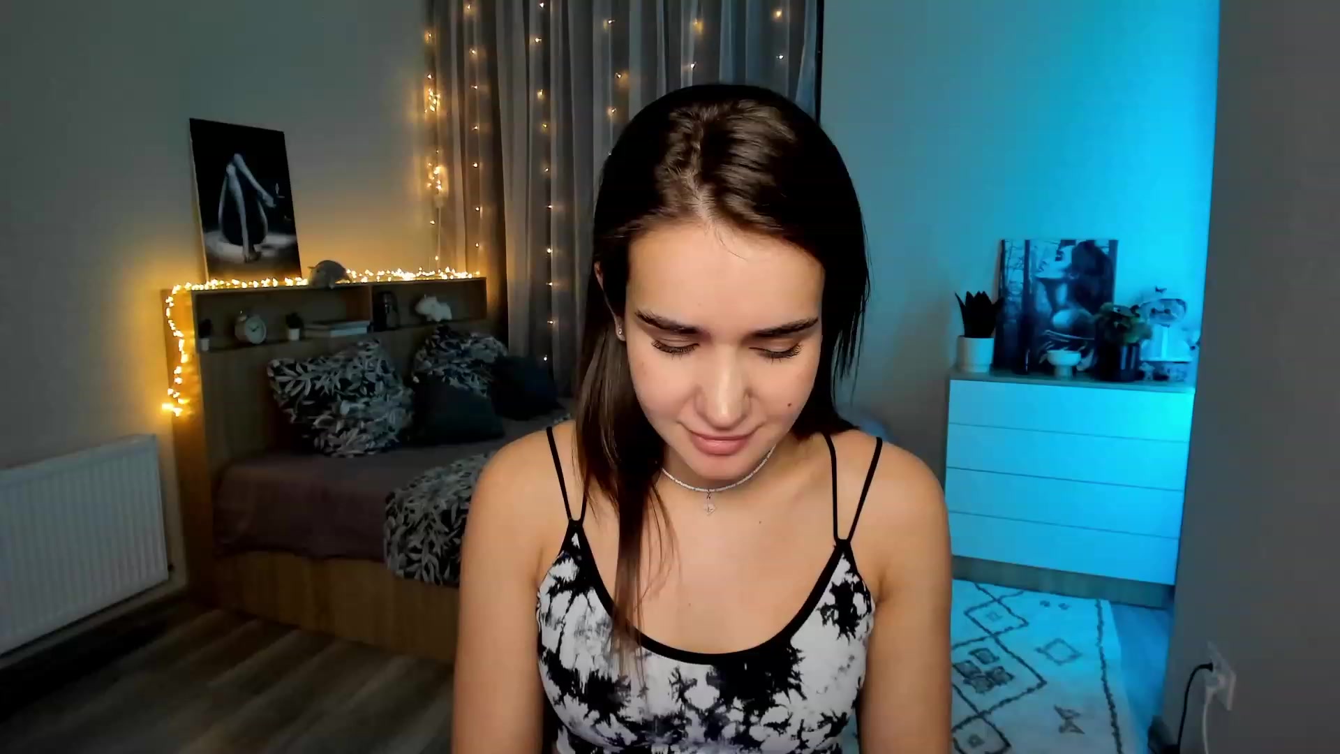 Gallery image thumbnail from Ellies_Smile's myfreecams stream on, 01/29/2024, 15:26 image 15 of 20