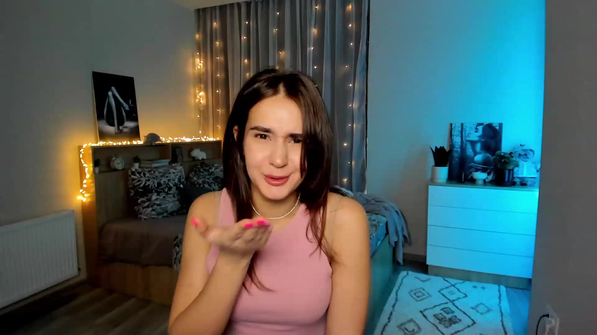 Gallery image thumbnail from Ellies_Smile's myfreecams stream on, 01/30/2024, 12:10 image 9 of 20