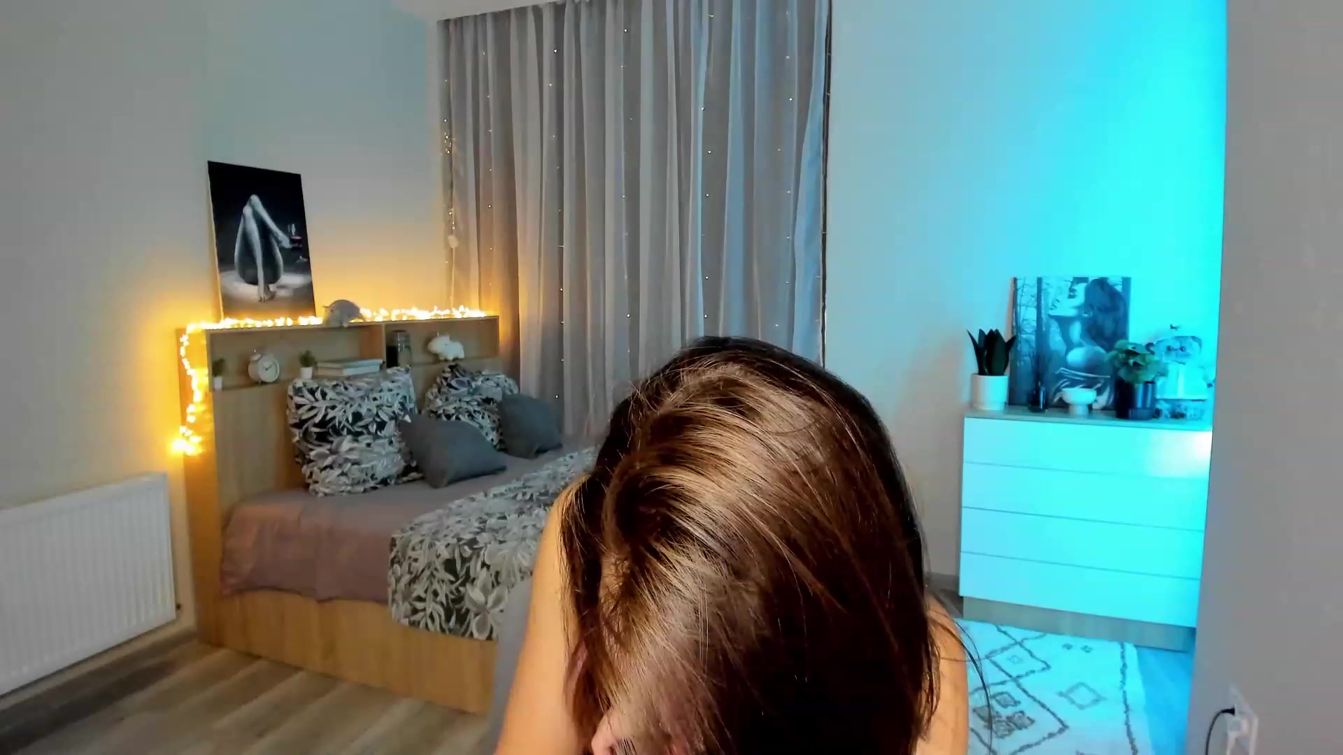 Gallery image thumbnail from Ellies_Smile's myfreecams stream on, 01/30/2024, 12:10 image 6 of 20