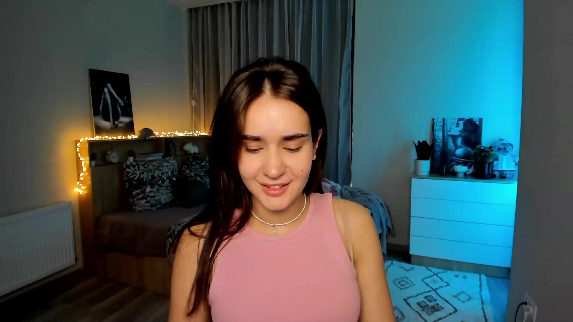 Gallery image thumbnail from Ellies_Smile's myfreecams stream on, 01/30/2024, 12:10 image 19 of 20