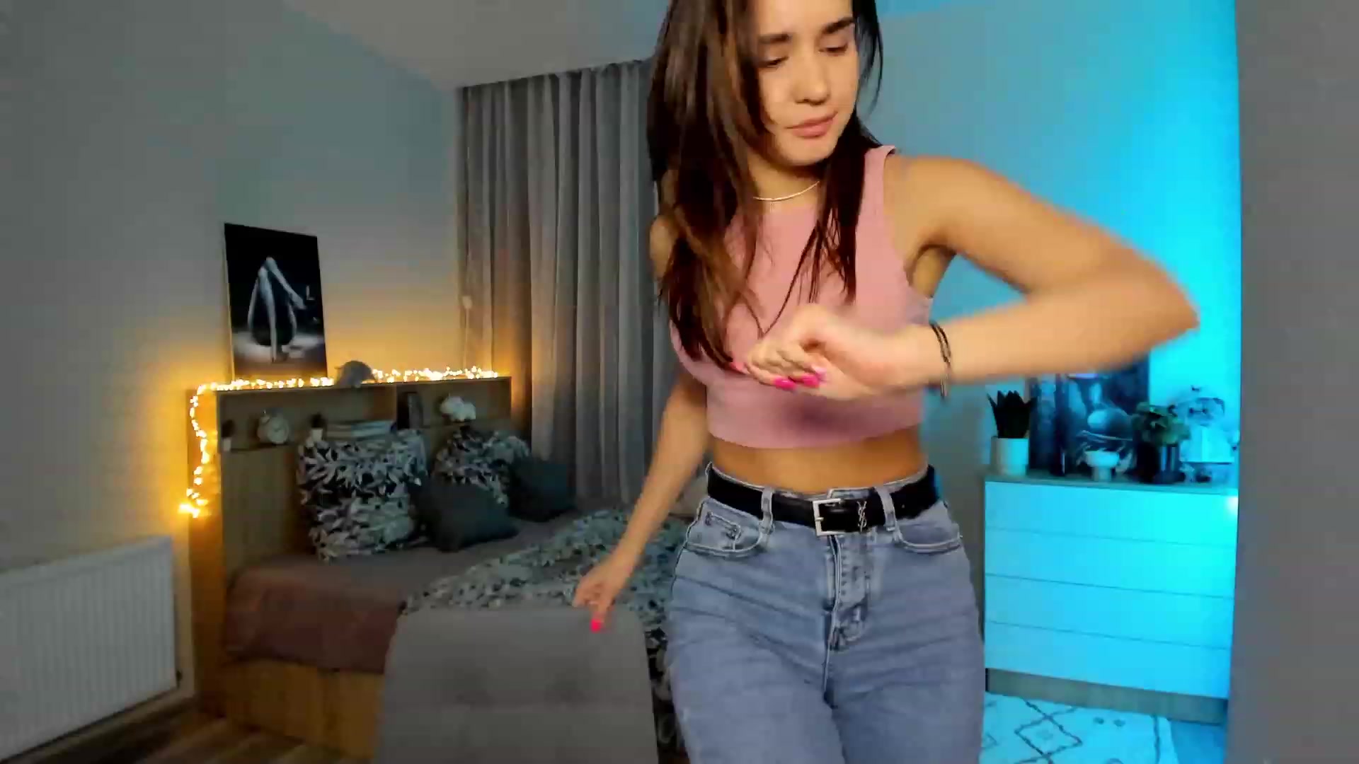 Gallery image thumbnail from Ellies_Smile's myfreecams stream on, 01/30/2024, 12:31 image 12 of 20