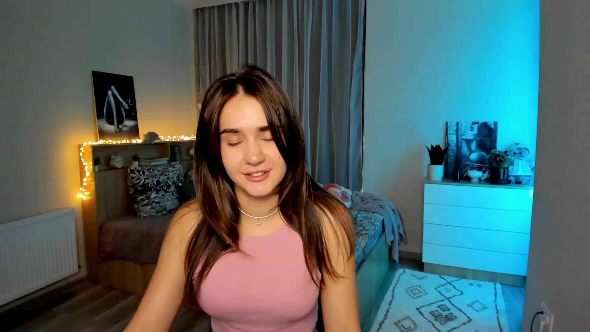 Gallery image thumbnail from Ellies_Smile's myfreecams stream on, 01/30/2024, 12:31 image 2 of 20