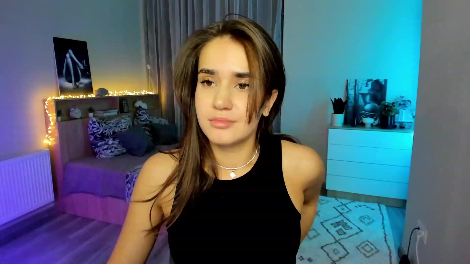 Gallery image thumbnail from Ellies_Smile's myfreecams stream on, 02/01/2024, 13:38 image 13 of 20