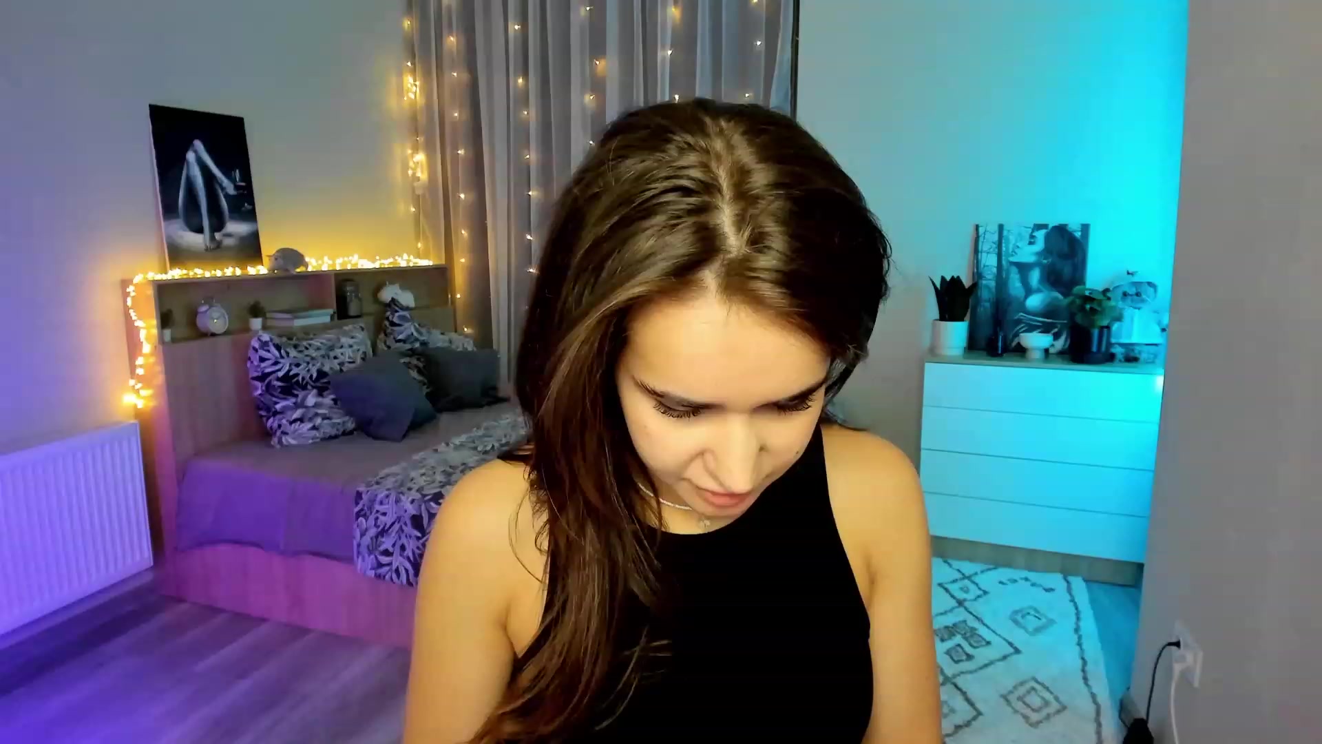 Gallery image thumbnail from Ellies_Smile's myfreecams stream on, 02/01/2024, 13:38 image 18 of 20