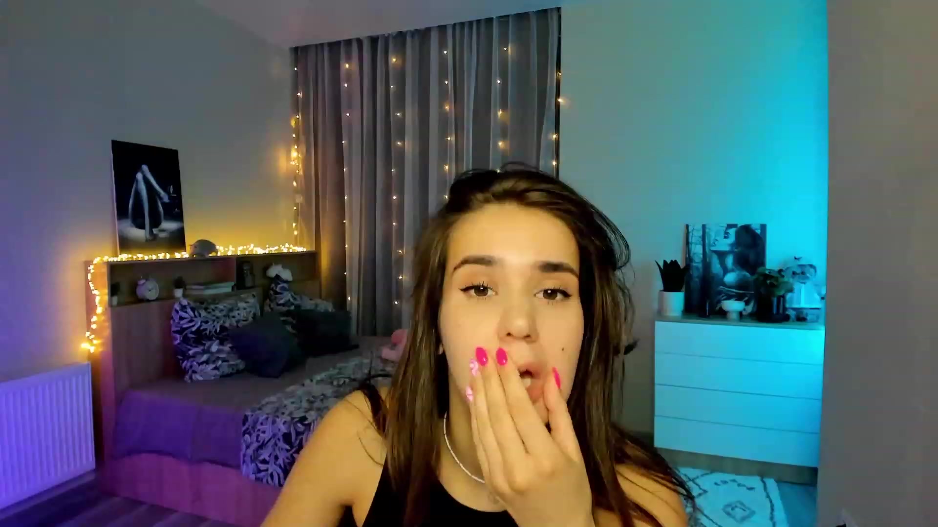 Gallery image thumbnail from Ellies_Smile's myfreecams stream on, 02/01/2024, 13:38 image 7 of 20