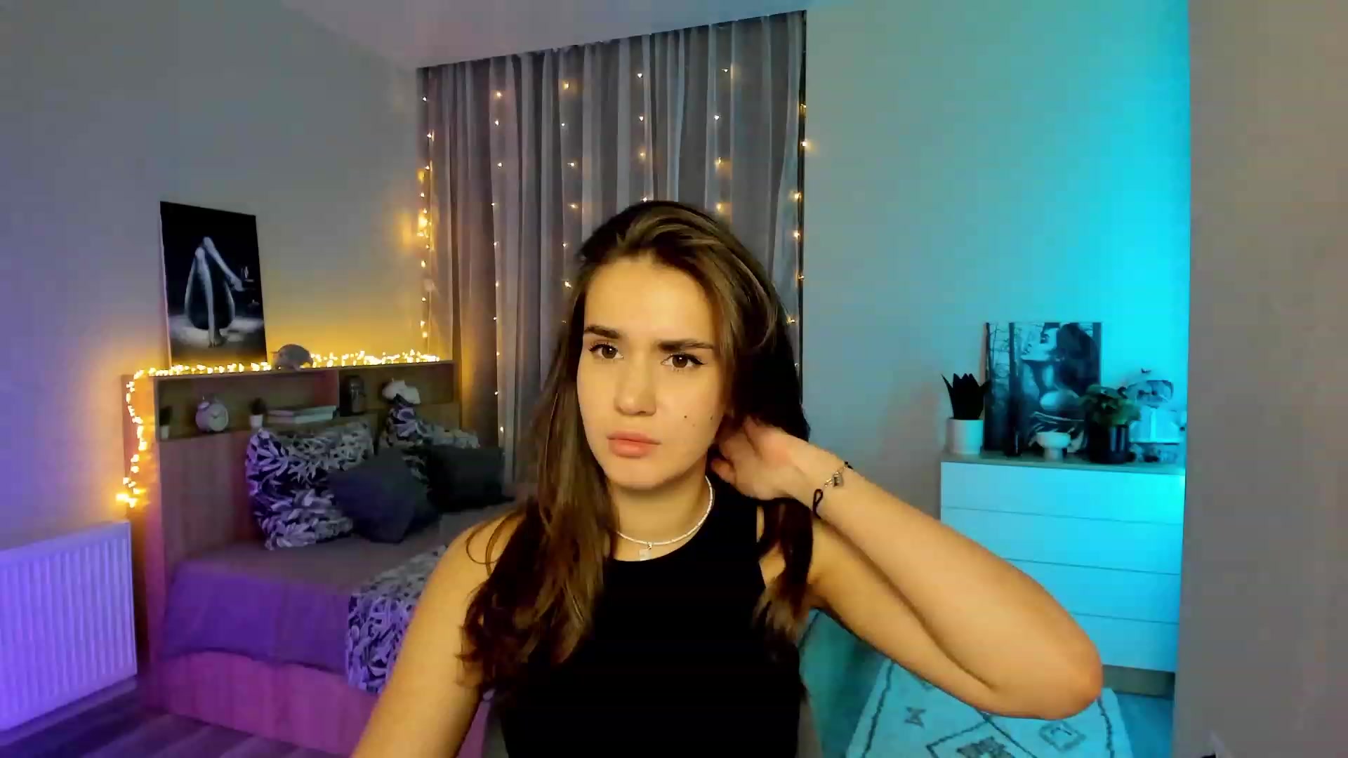 Gallery image thumbnail from Ellies_Smile's myfreecams stream on, 02/01/2024, 13:38 image 1 of 20