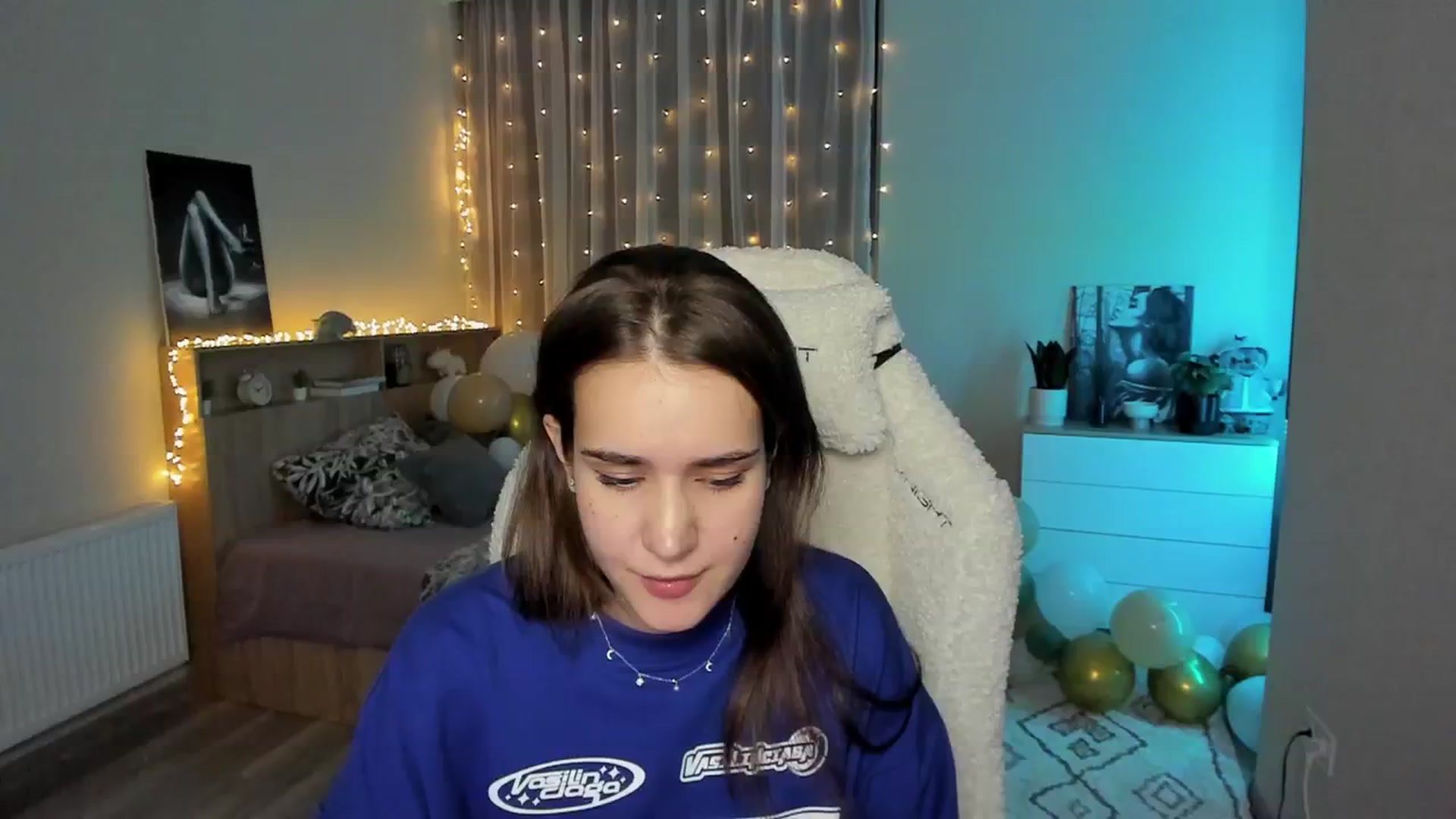 Gallery image thumbnail from Ellies_Smile's myfreecams stream on, 02/12/2024, 18:14 image 8 of 20