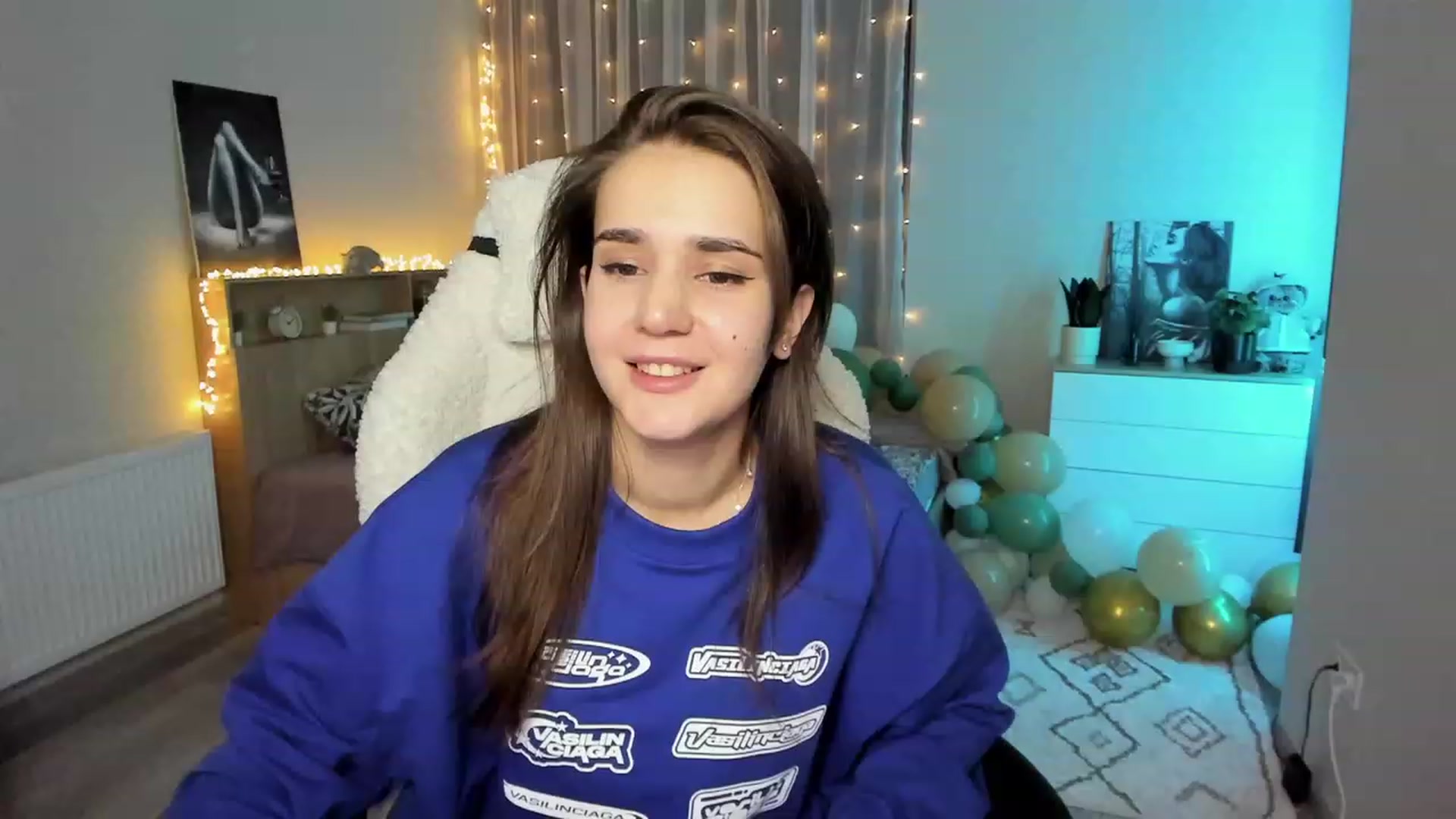 Gallery image thumbnail from Ellies_Smile's myfreecams stream on, 02/12/2024, 19:08 image 4 of 20