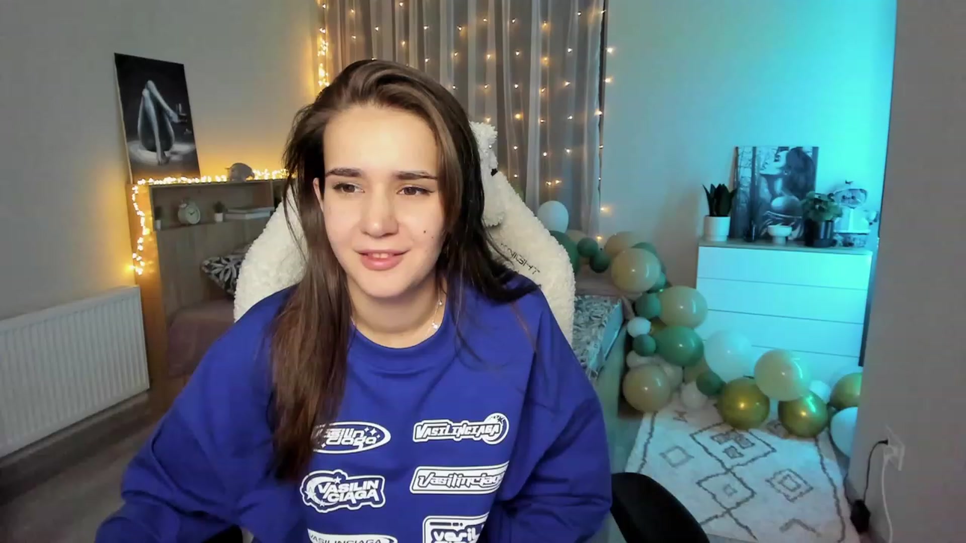 Gallery image thumbnail from Ellies_Smile's myfreecams stream on, 02/12/2024, 19:08 image 3 of 20