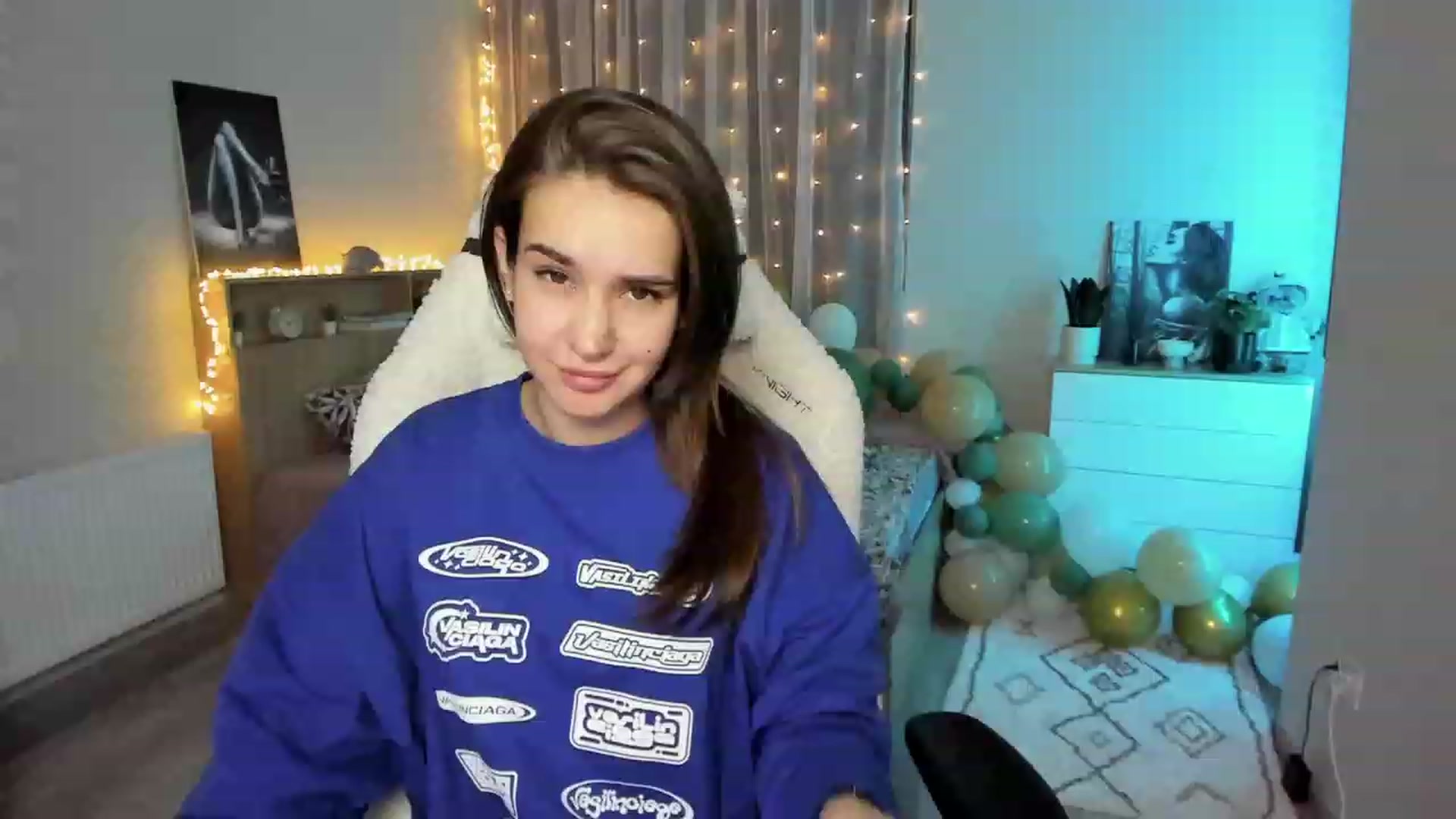 Gallery image thumbnail from Ellies_Smile's myfreecams stream on, 02/12/2024, 19:08 image 7 of 20