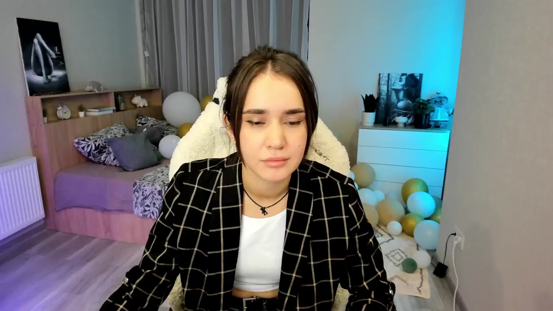 Gallery image thumbnail from Ellies_Smile's myfreecams stream on, 02/15/2024, 15:39 image 16 of 20