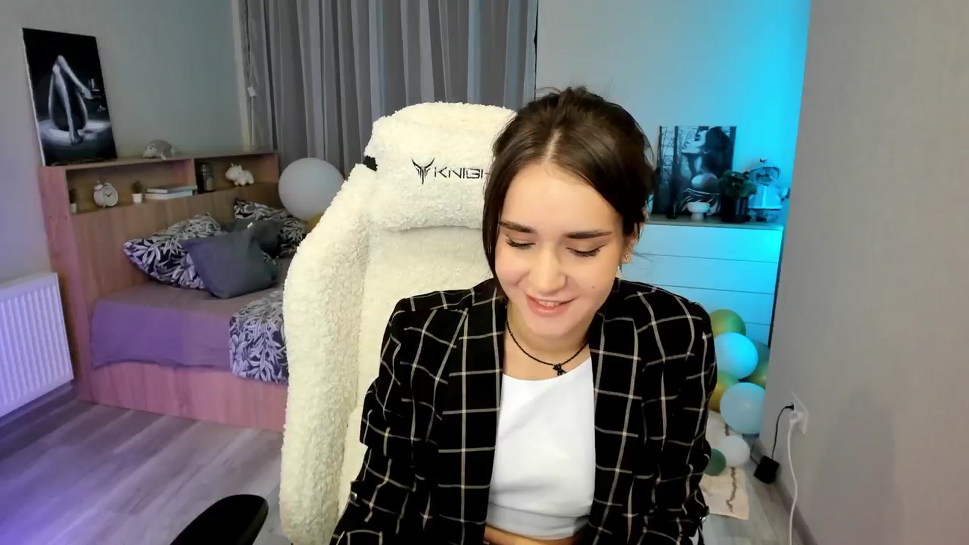 Gallery image thumbnail from Ellies_Smile's myfreecams stream on, 02/15/2024, 15:39 image 6 of 20