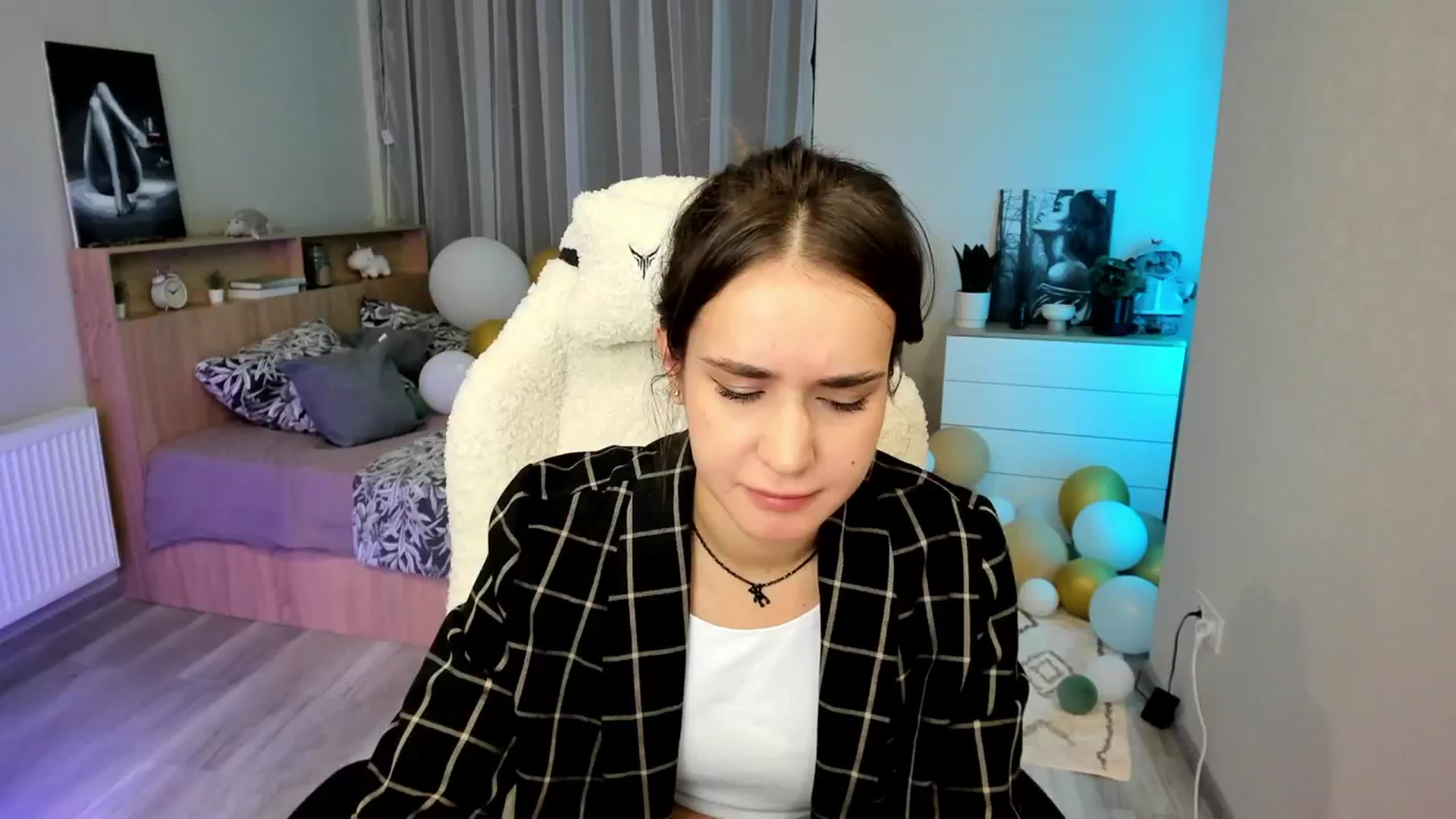 Gallery image thumbnail from Ellies_Smile's myfreecams stream on, 02/15/2024, 15:39 image 19 of 20